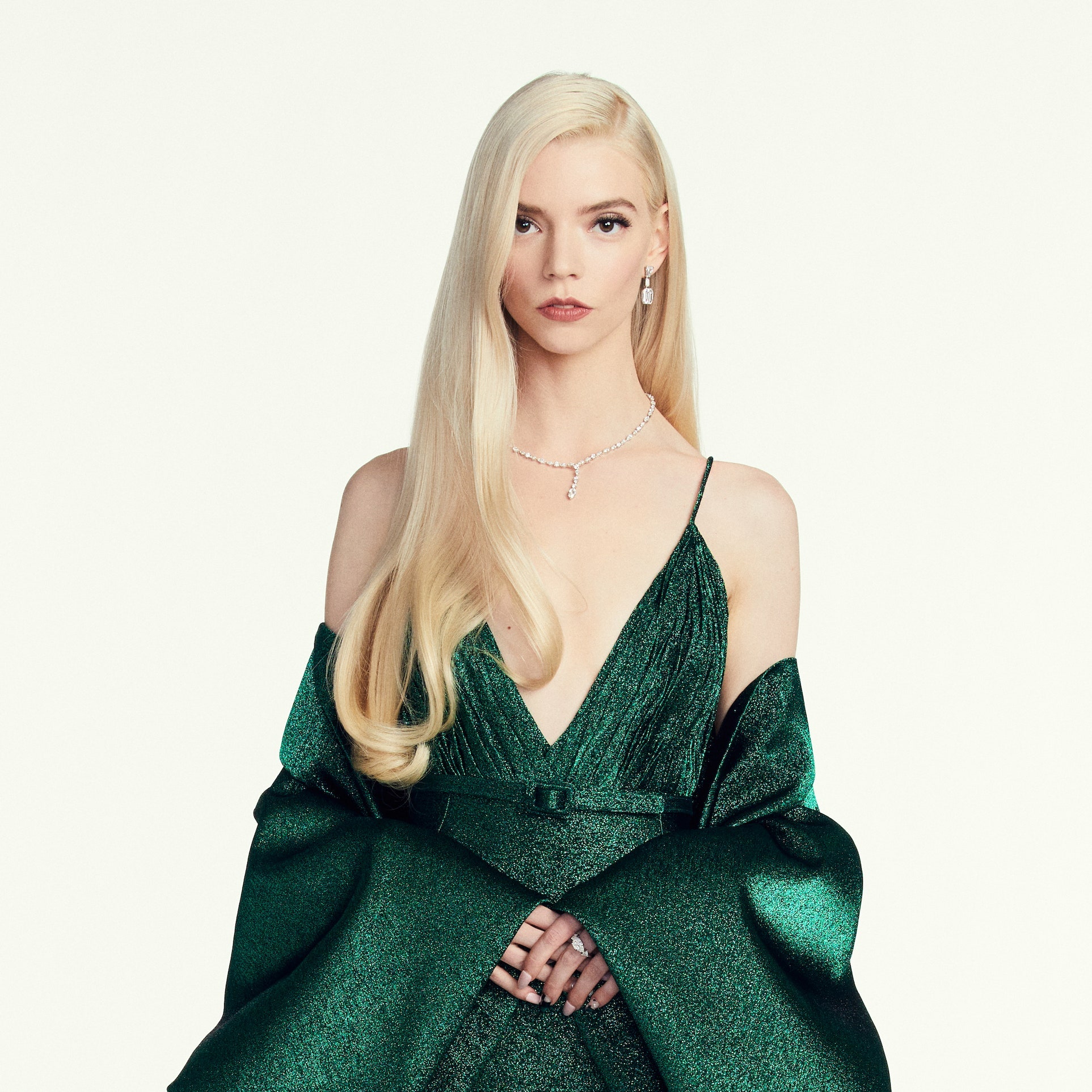 Anya Taylor-Joy Golden Globes 2021 Wallpapers