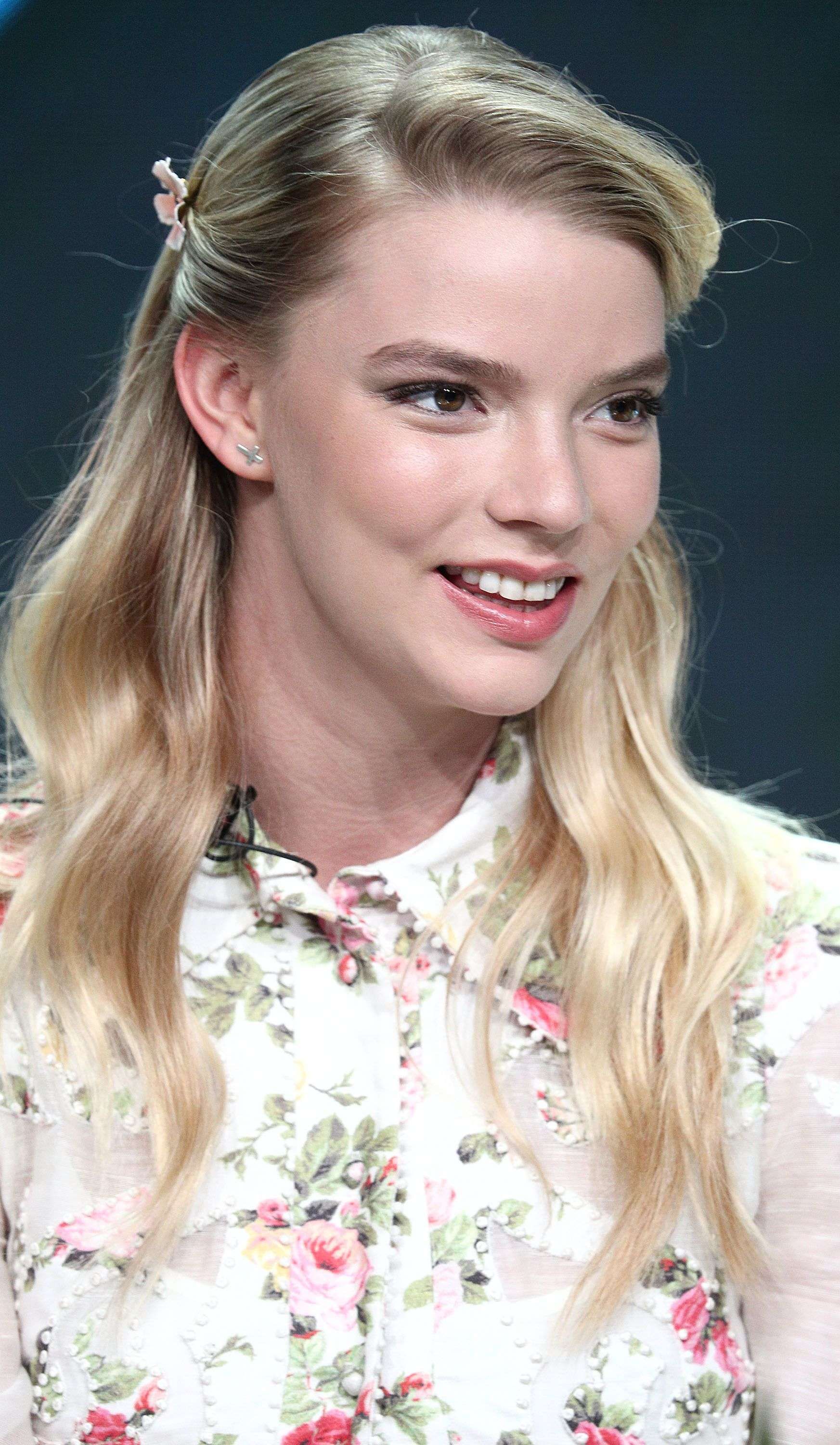 Anya Taylor-Joy in Pink Wallpapers