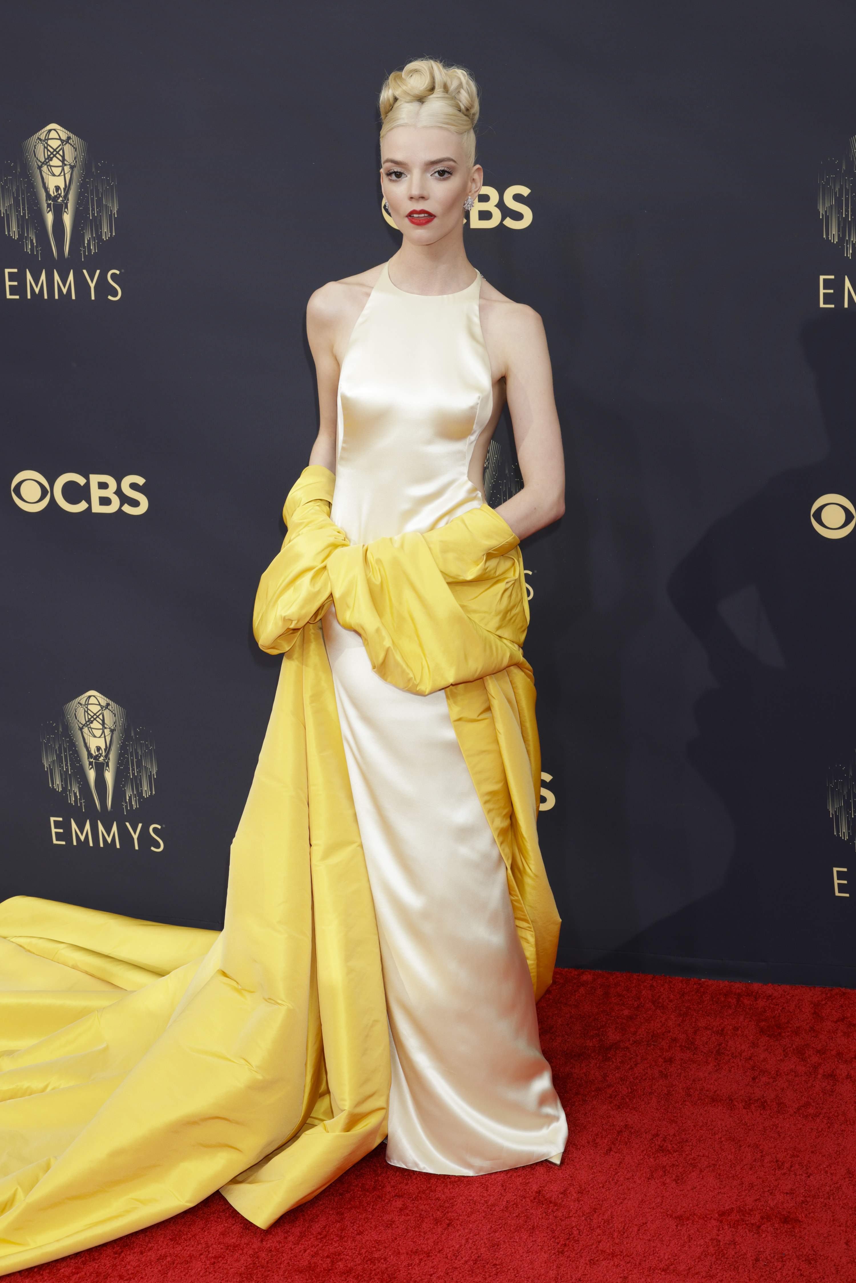 Anya Taylor-Joy in Yellow Wallpapers