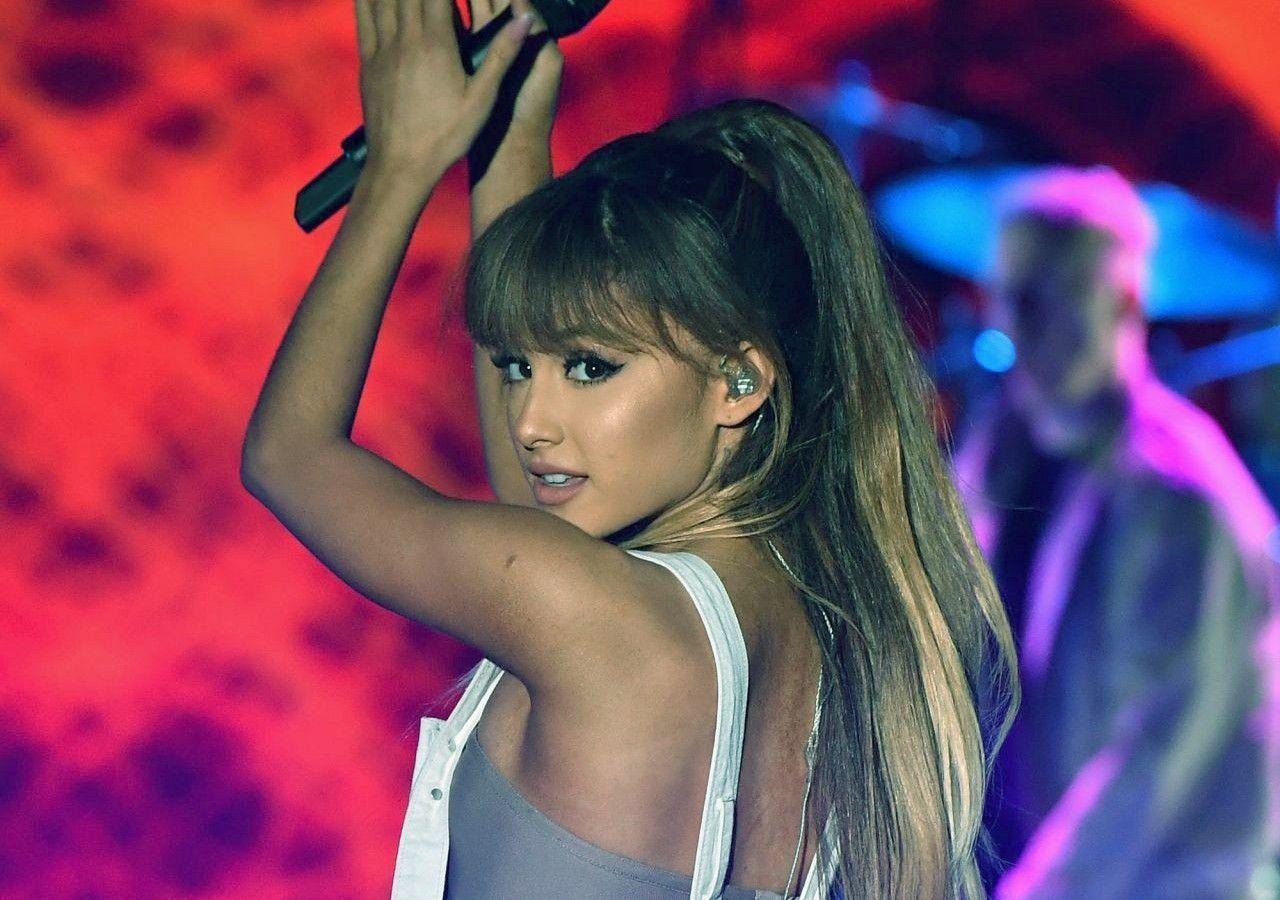 Ariana Grande 2017 Wallpapers