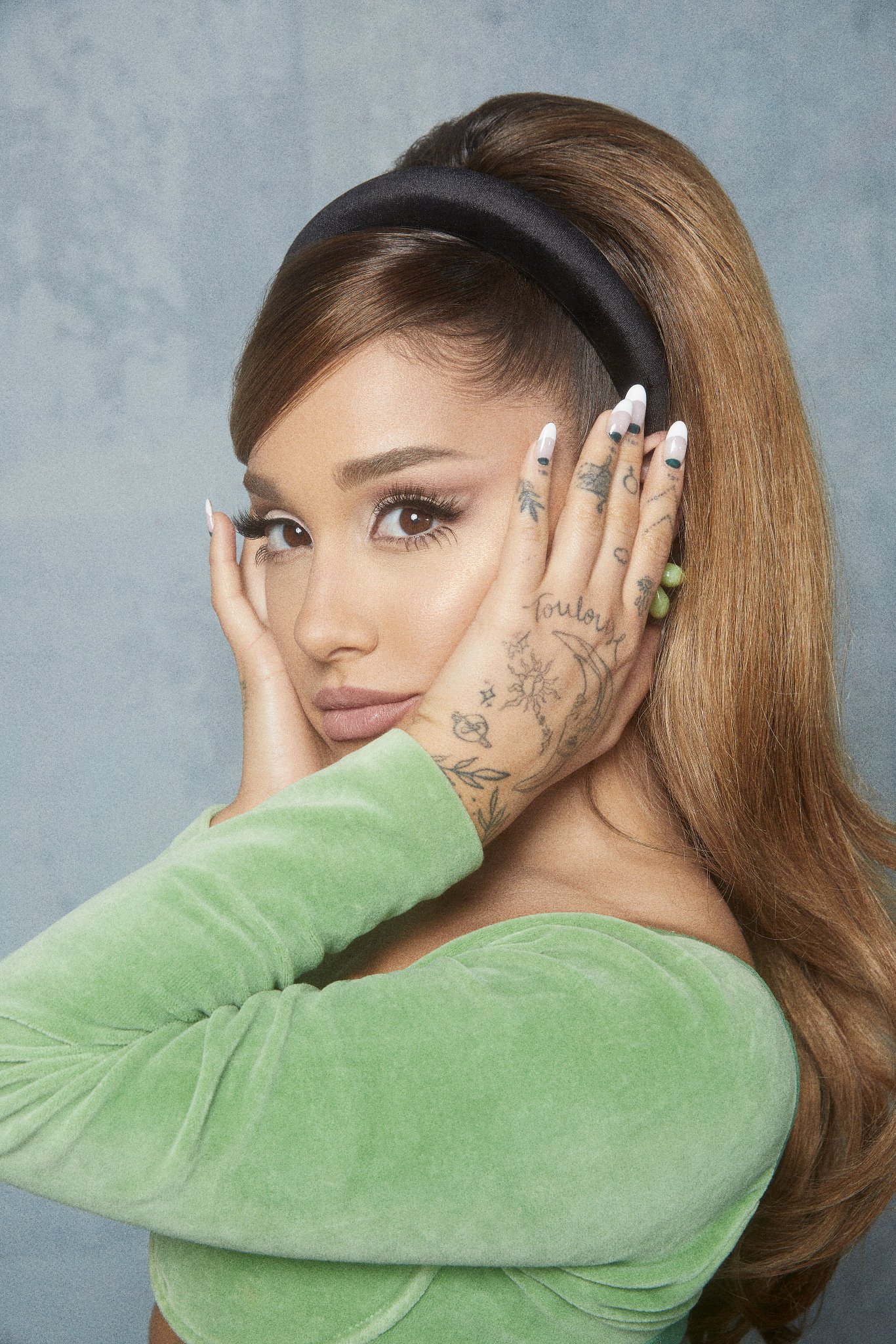 ariana grande 2021 Wallpapers