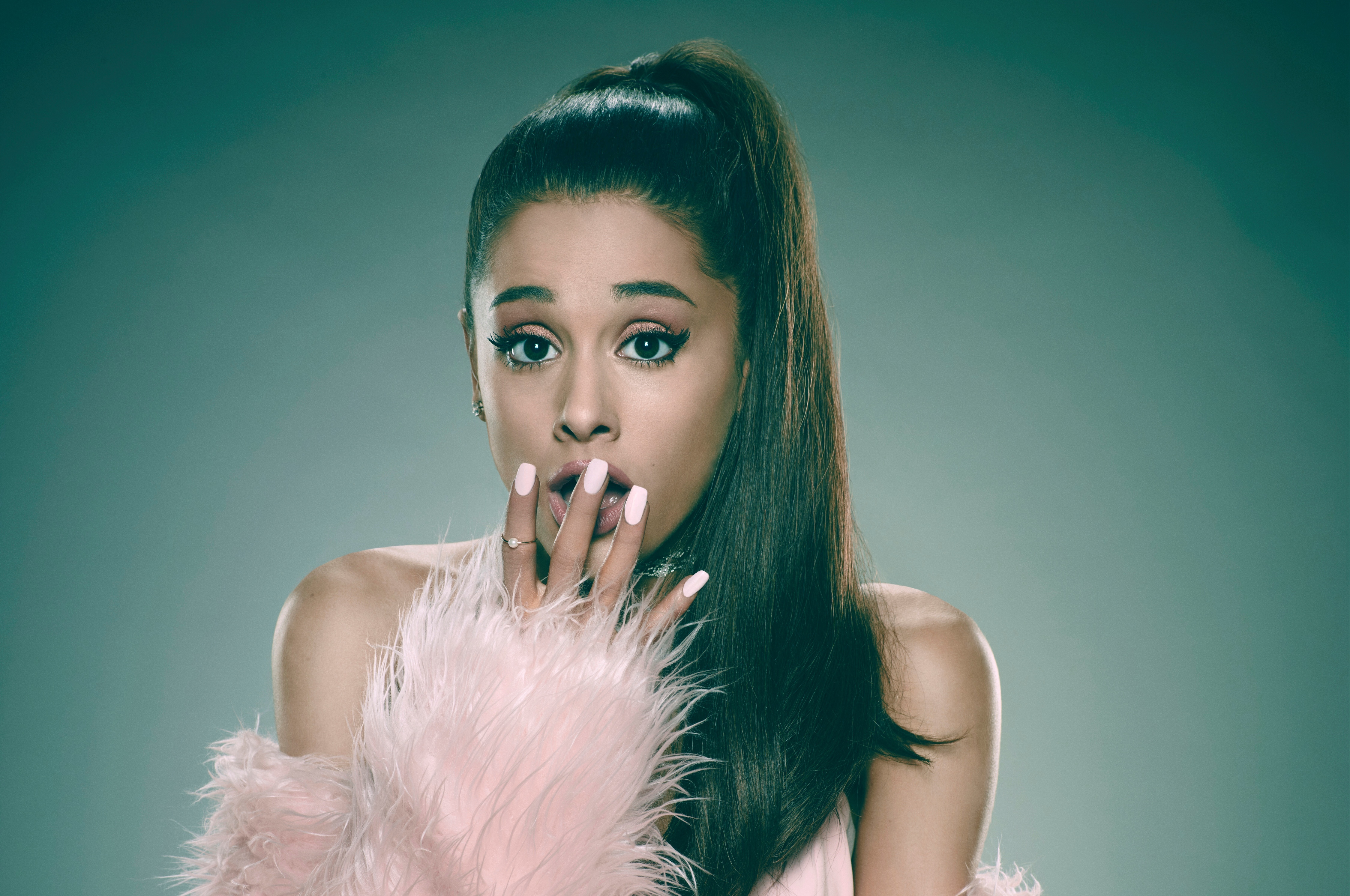 Ariana Grande 4K UHD 2021 Wallpapers