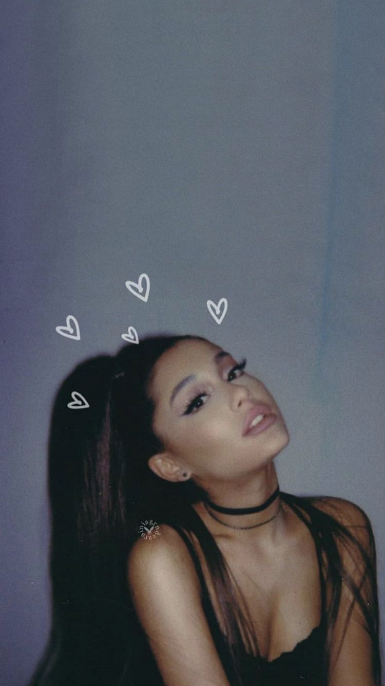 ariana grande 7 rings Wallpapers