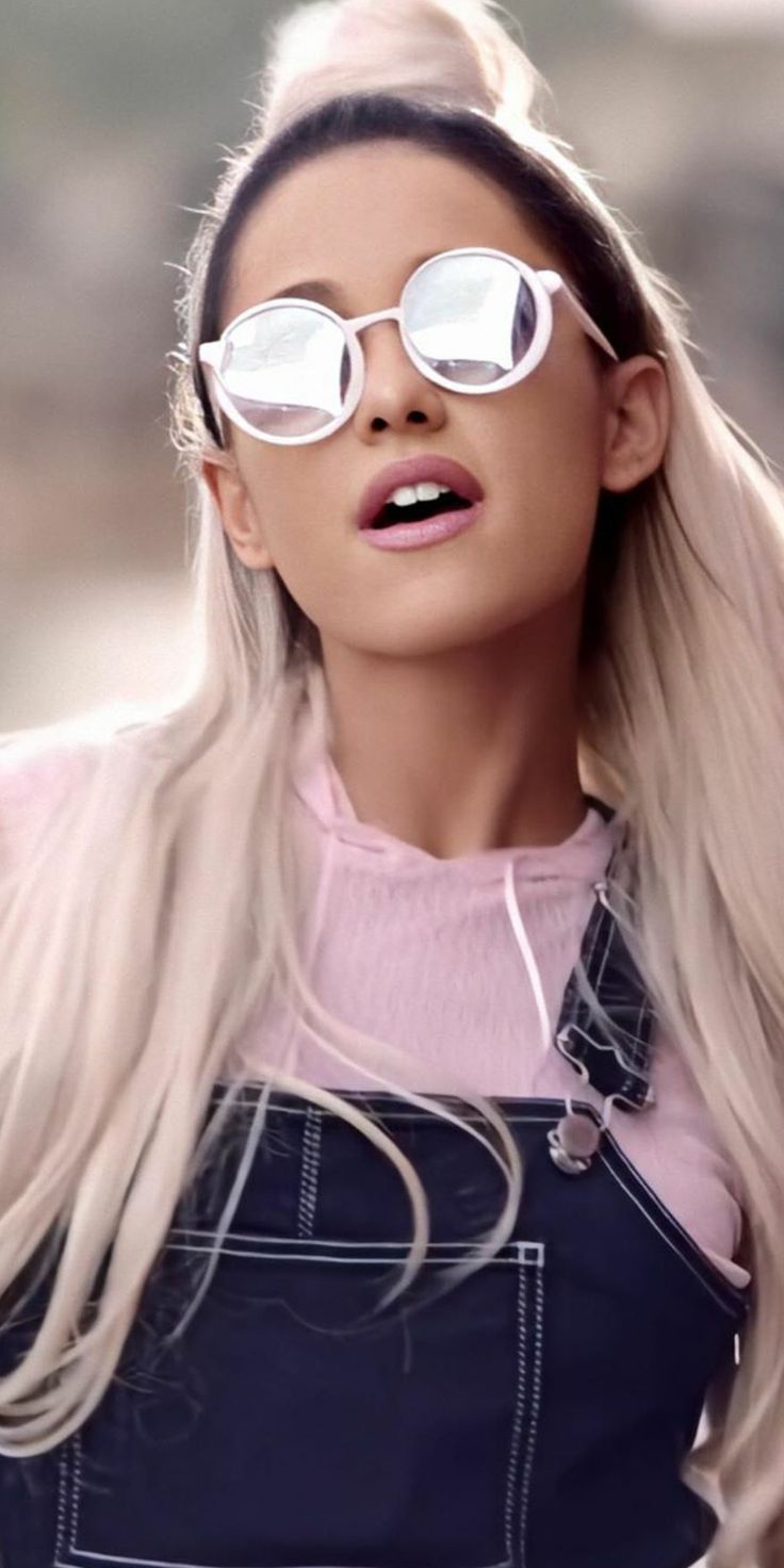 Ariana Grande Heart Sunglasses 4K Wallpapers
