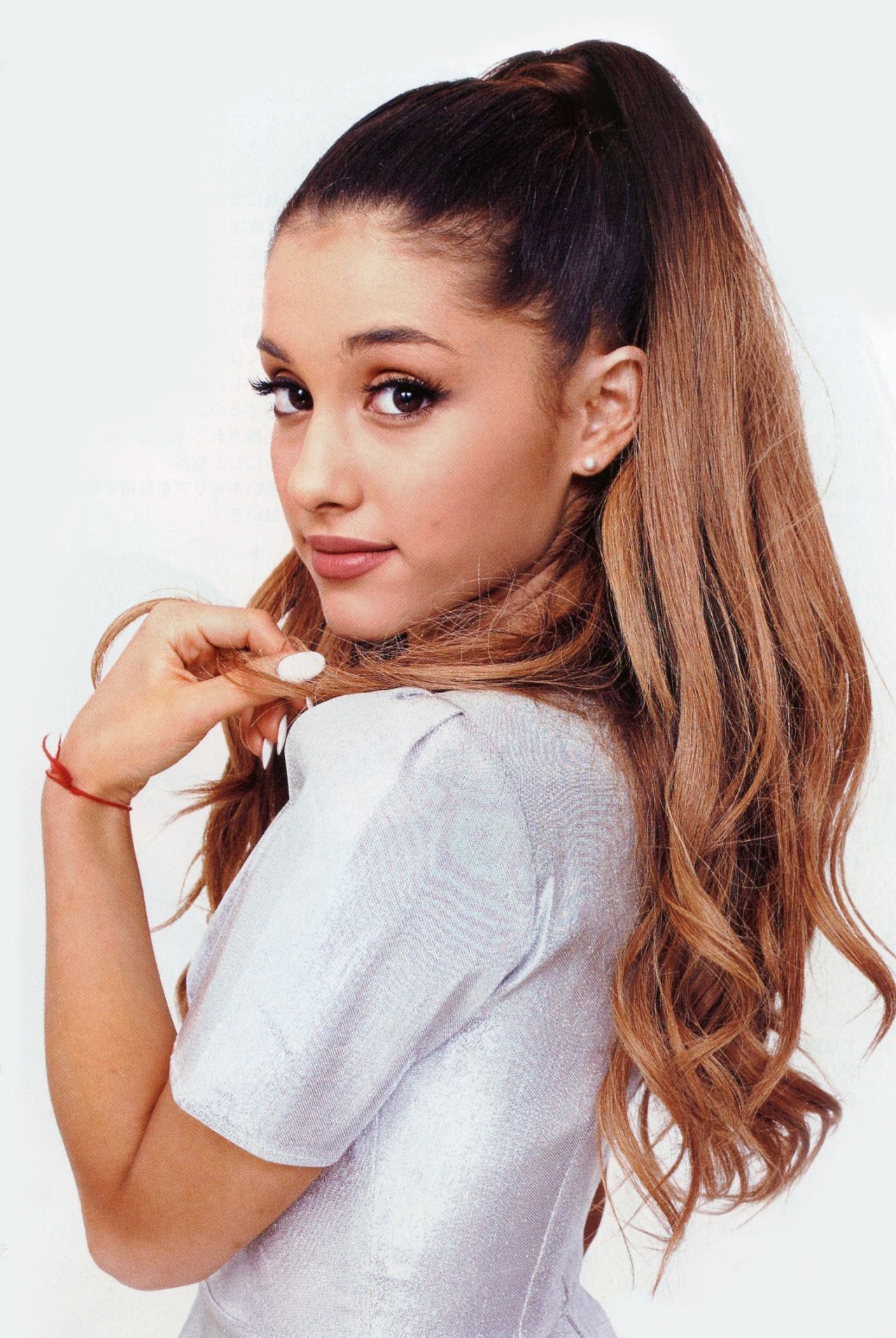 ariana grande iphone Wallpapers