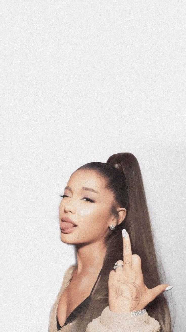 ariana grande phone Wallpapers