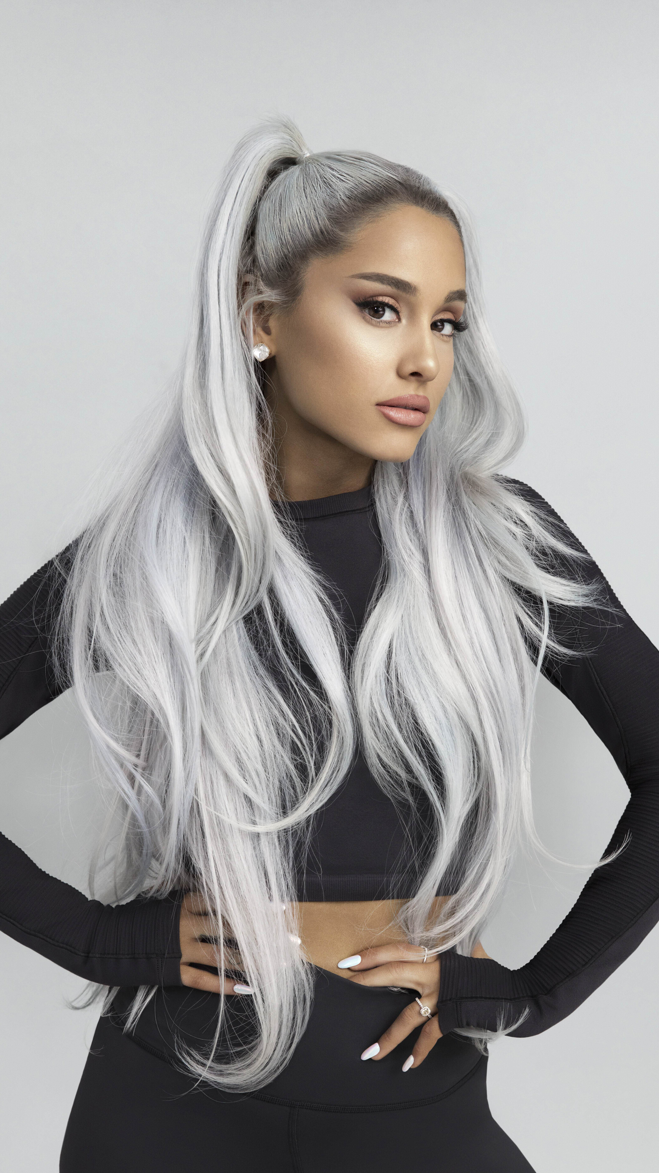 ariana grande phone Wallpapers