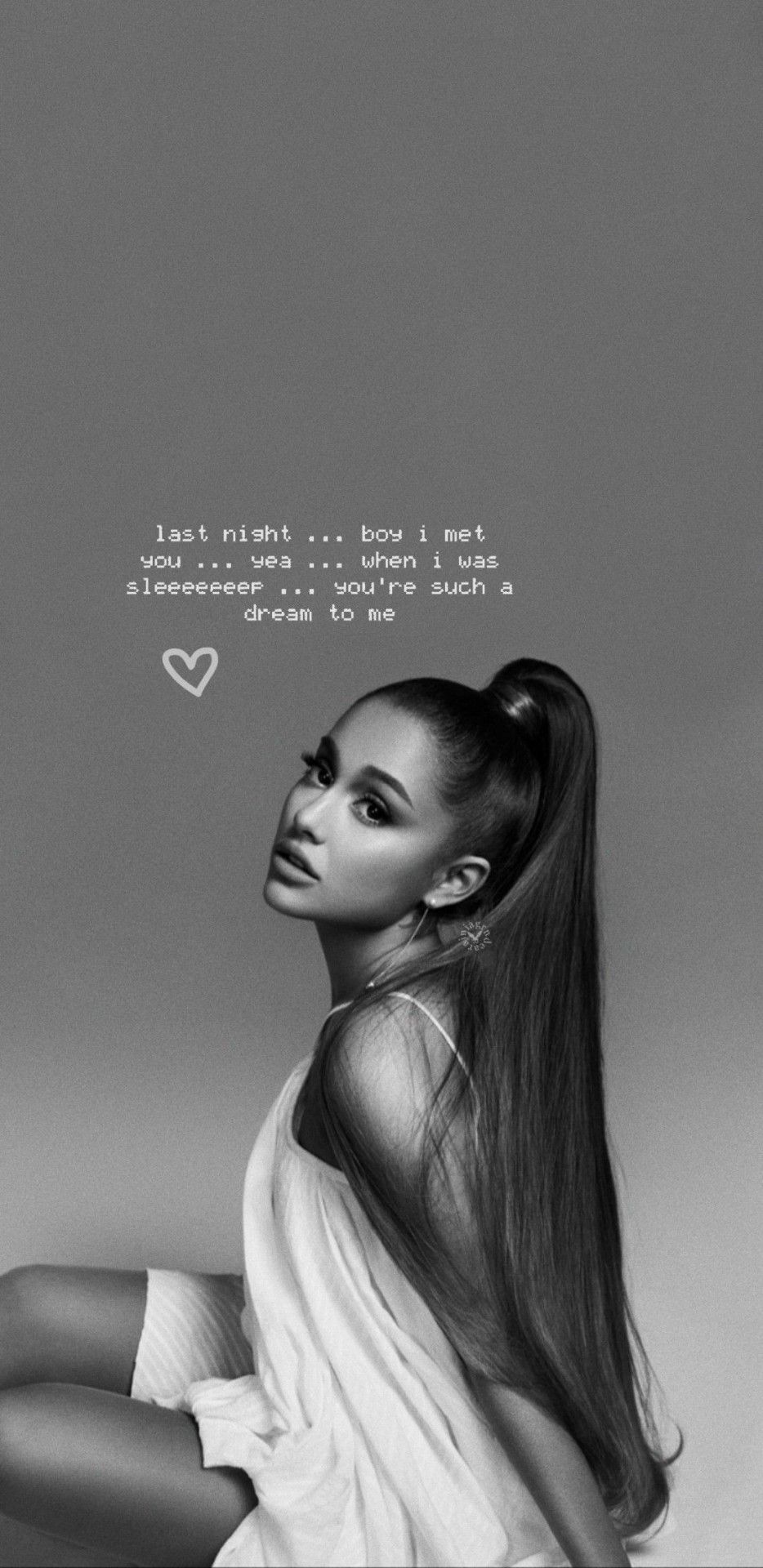 Ariana Grande Wallpapers