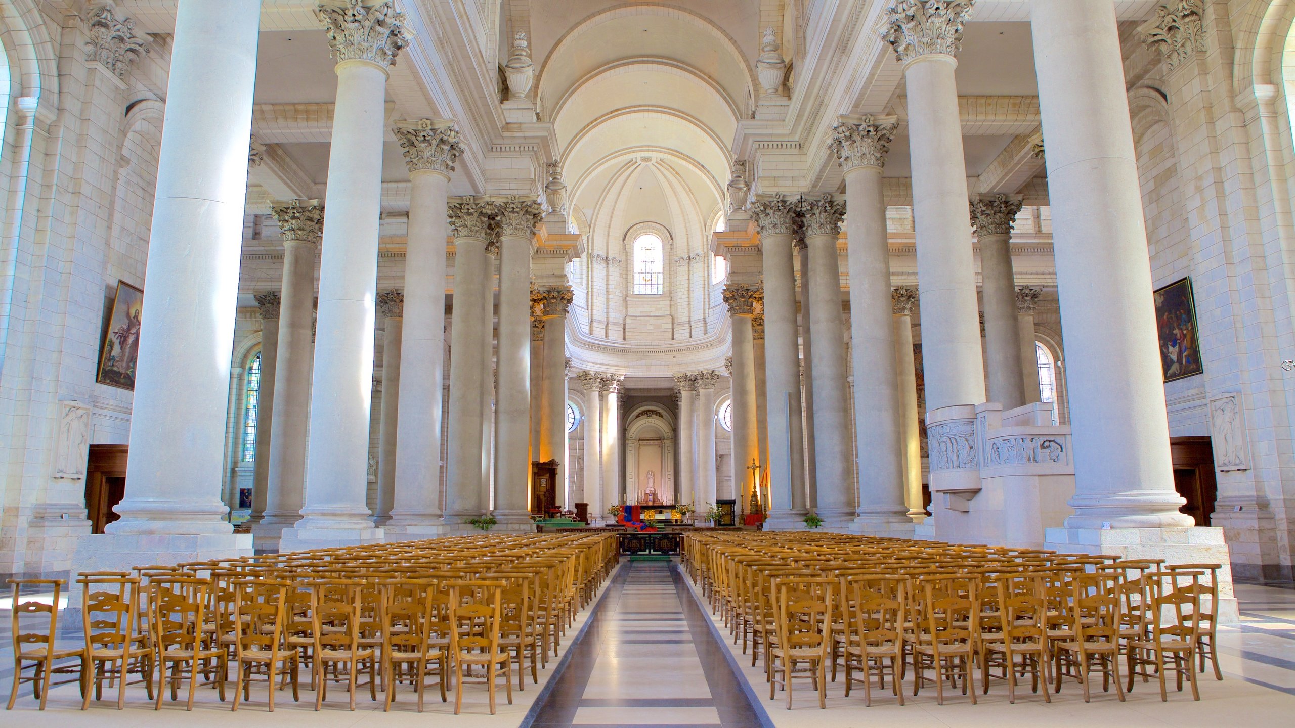 Arras Cathedral Wallpapers