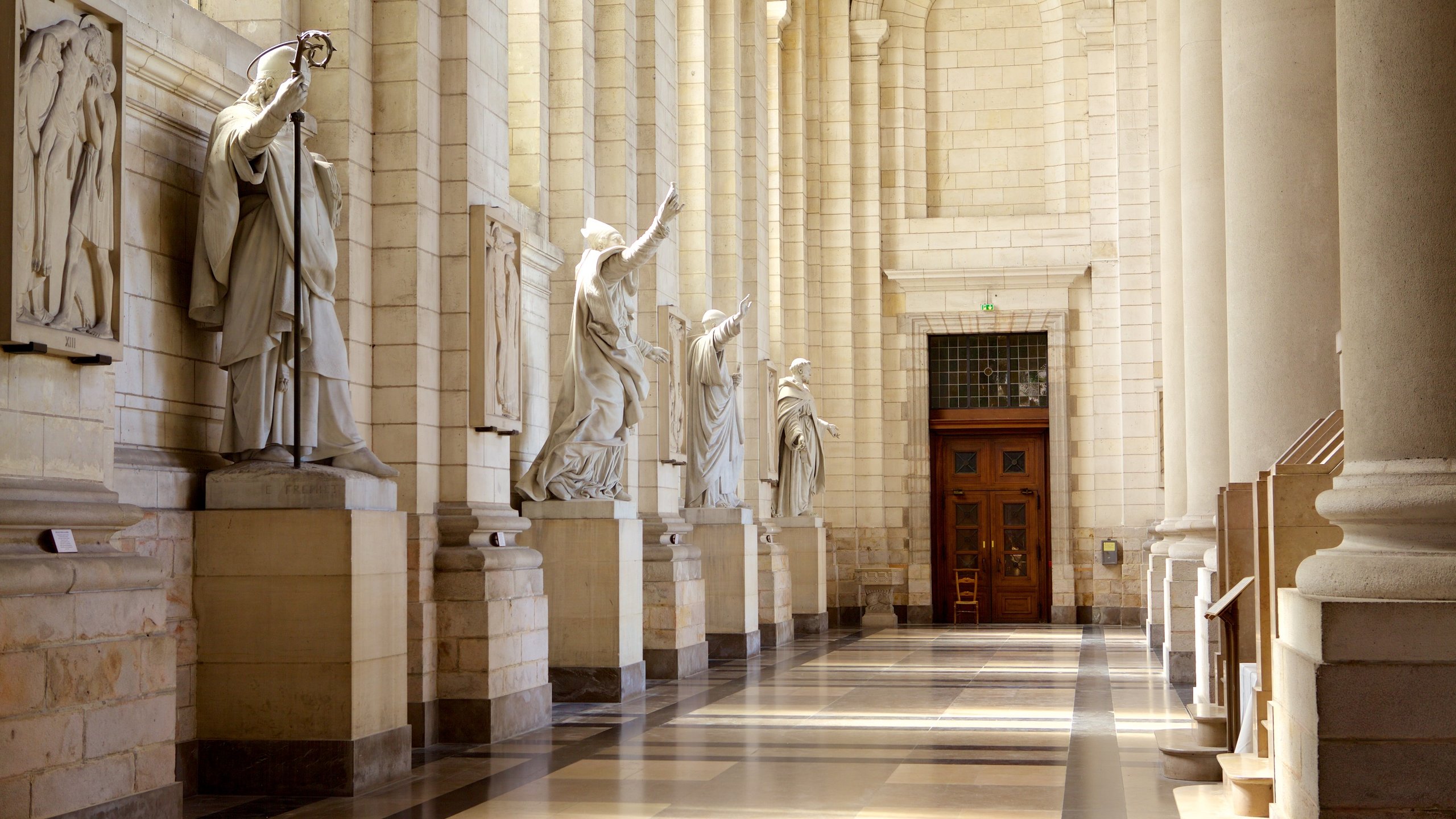 Arras Cathedral Wallpapers