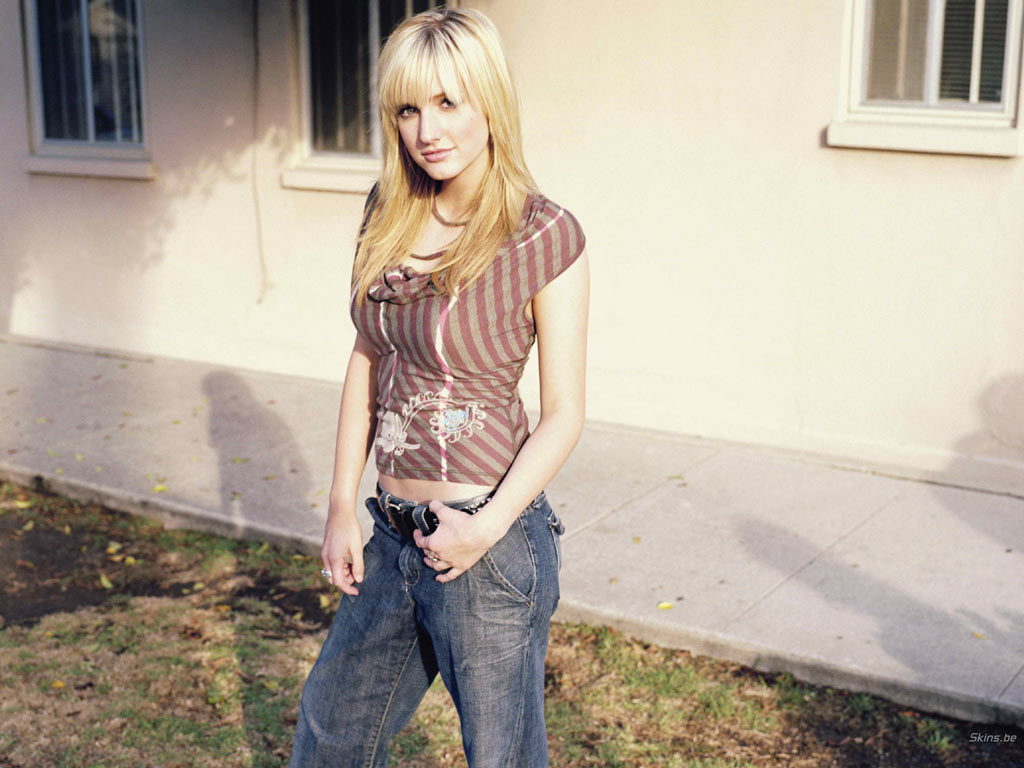 Ashlee Simpson Wallpapers