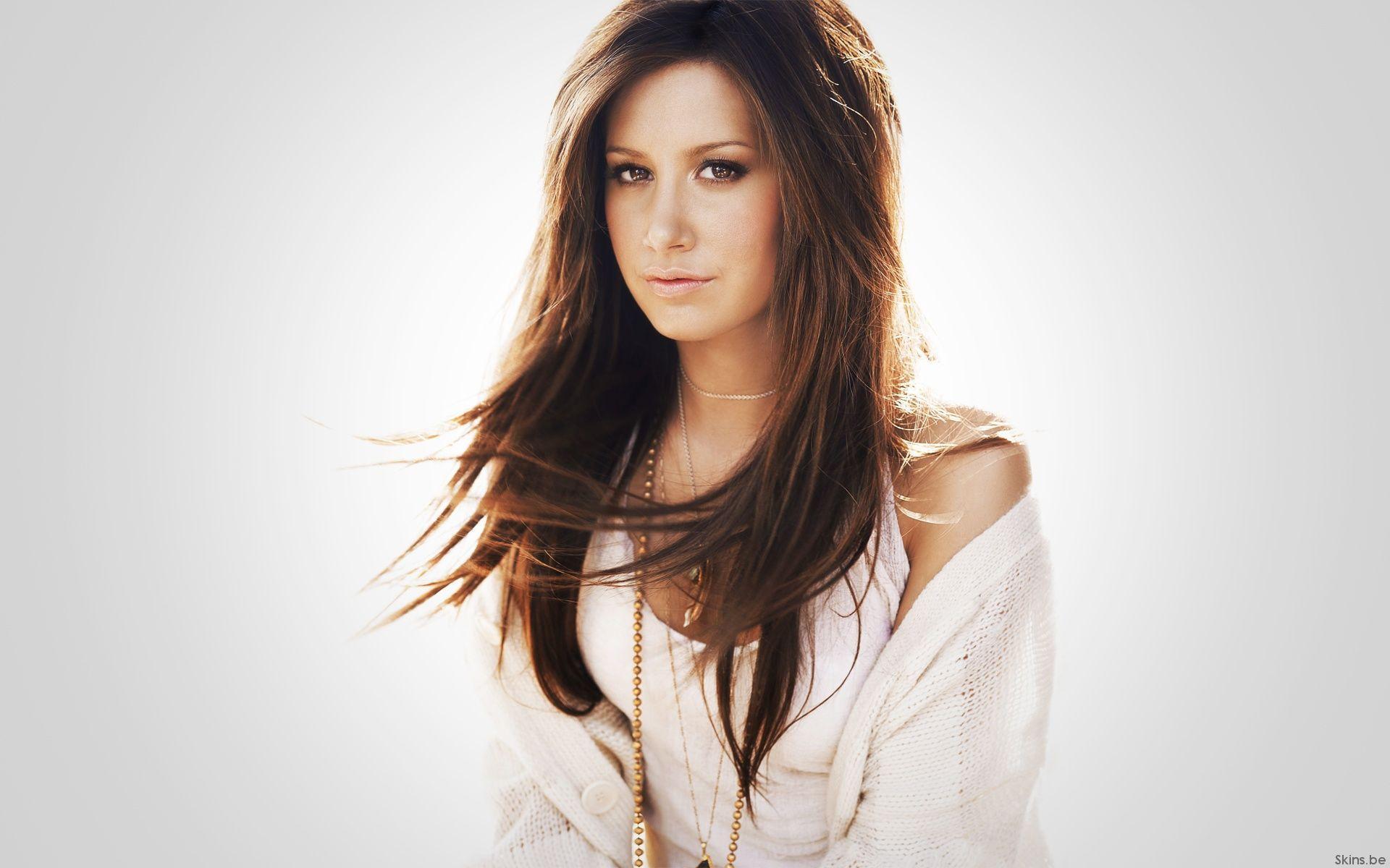 Ashley Tisdale 2017 Wallpapers