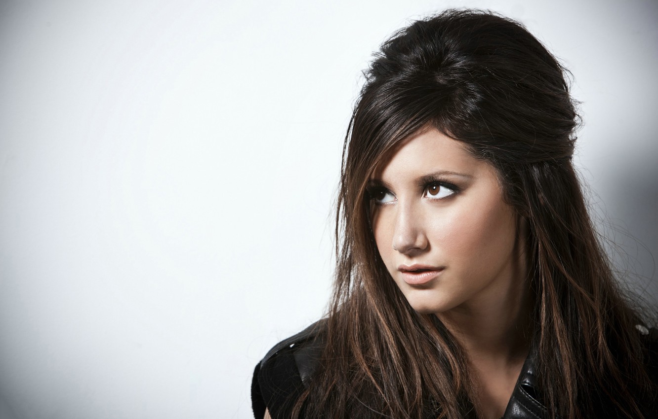 Ashley Tisdale Wallpapers