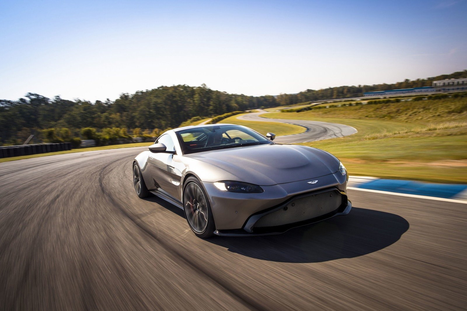 Aston Martin 2018 Wallpapers