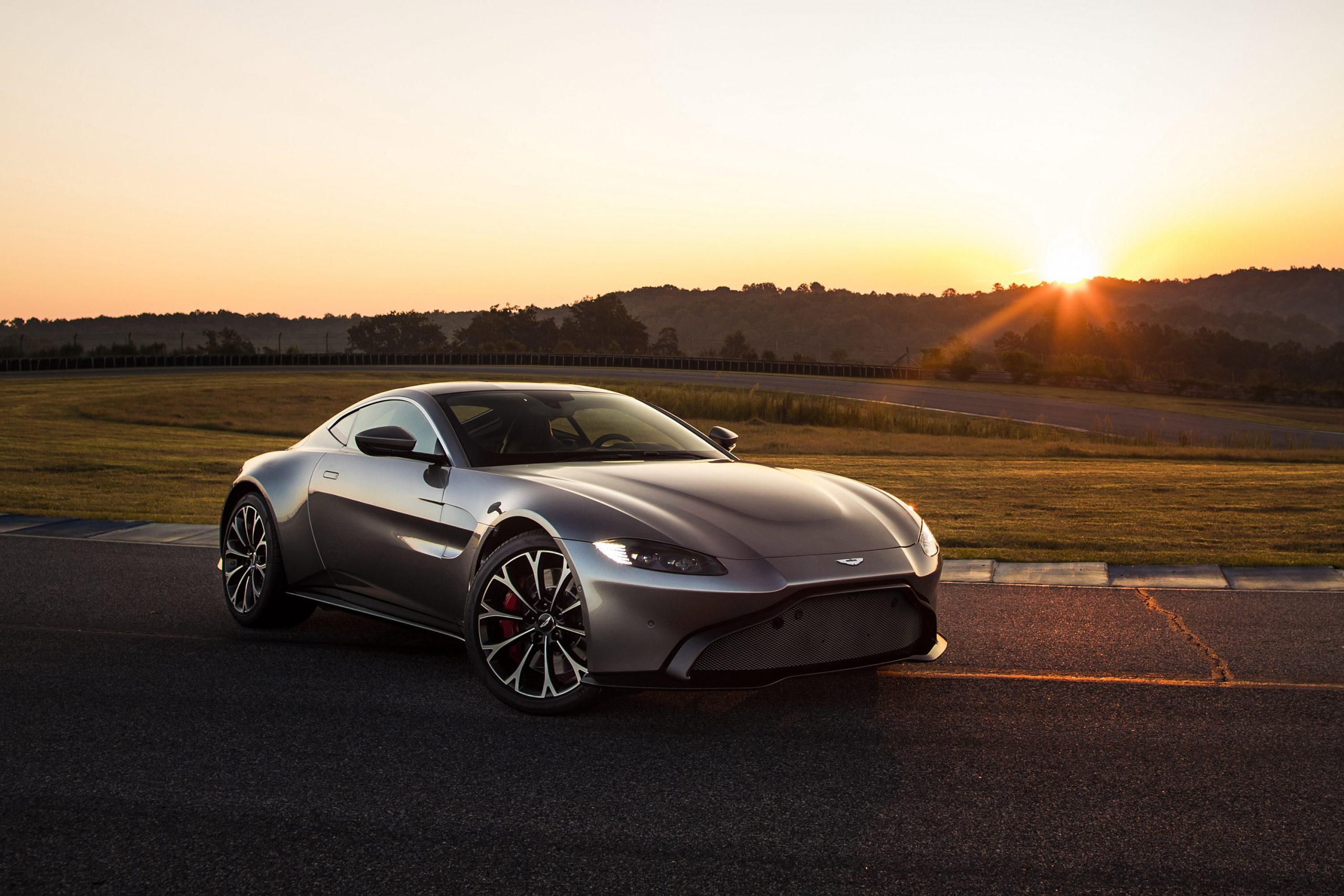 Aston Martin 2018 Wallpapers