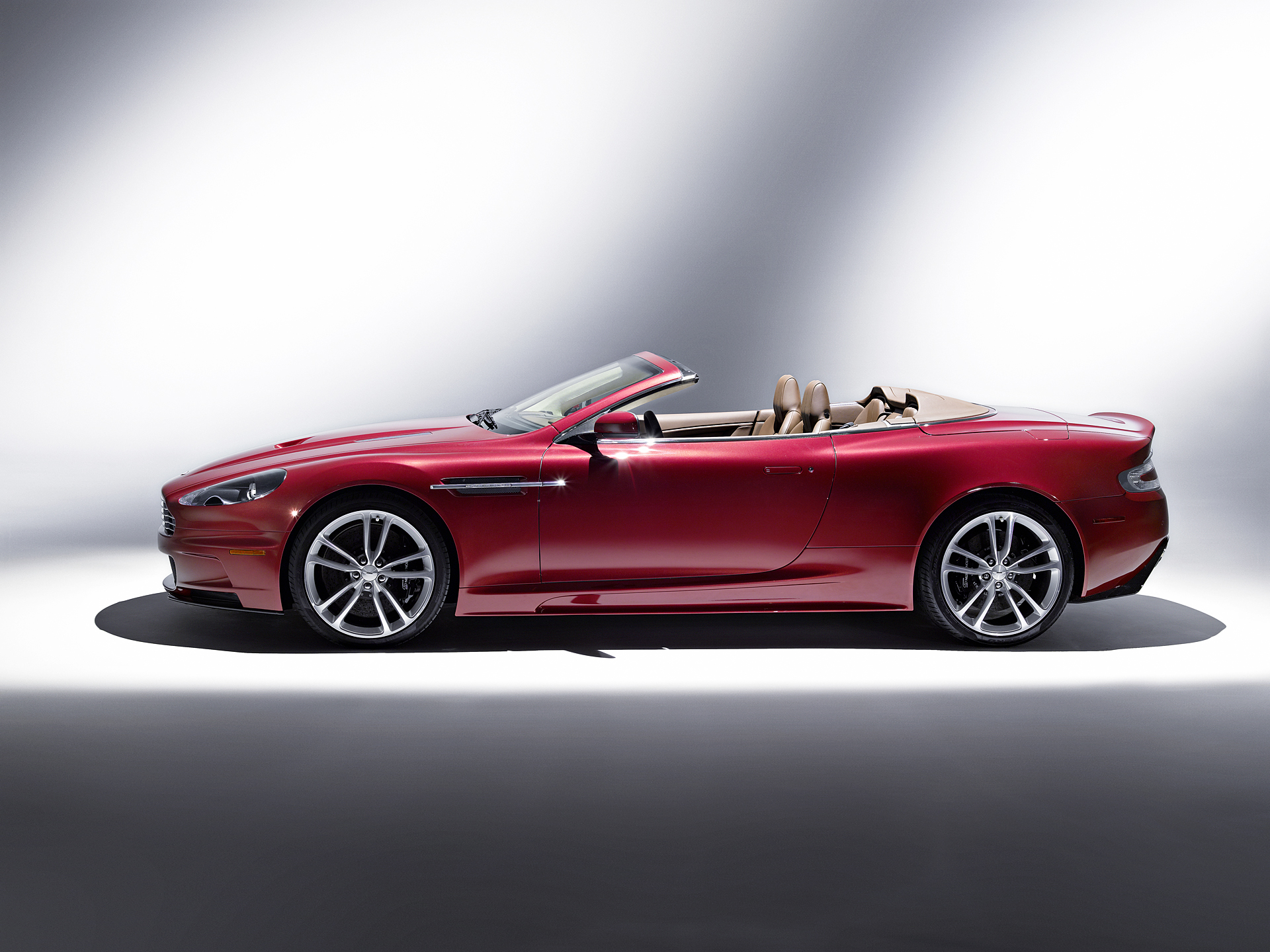 Aston Martin Dbs Volante Wallpapers