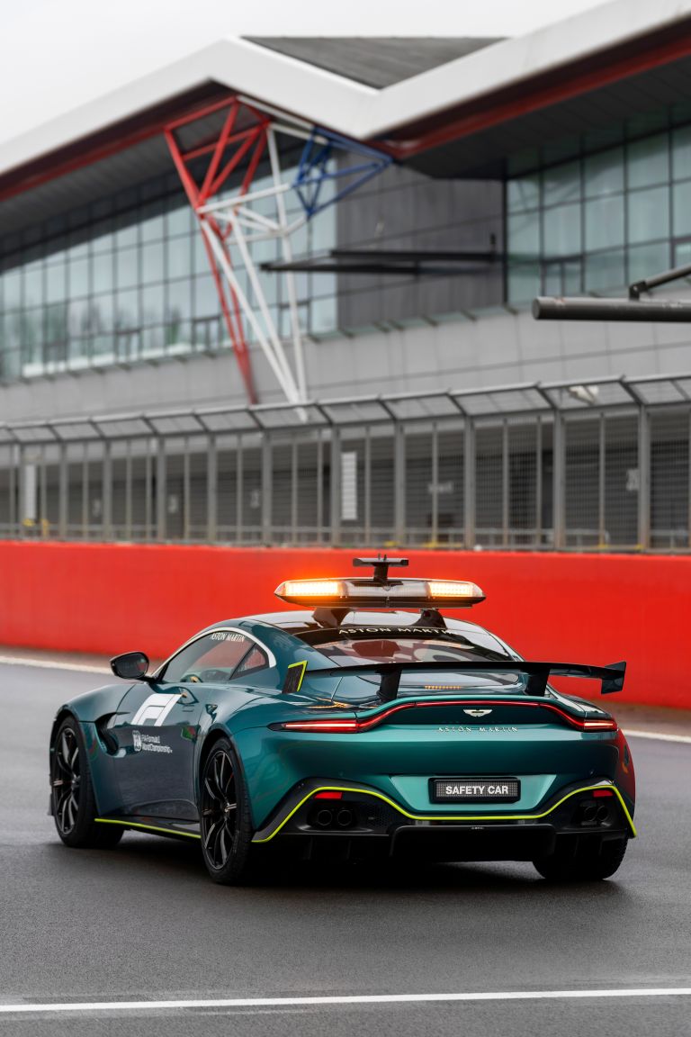 Aston Martin Dragon 88 Wallpapers