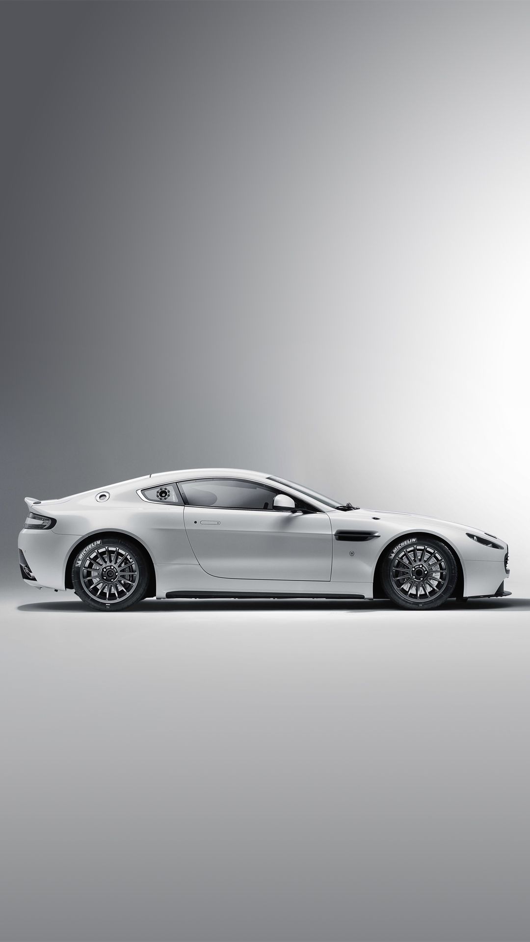 Aston Martin Iphone Wallpapers