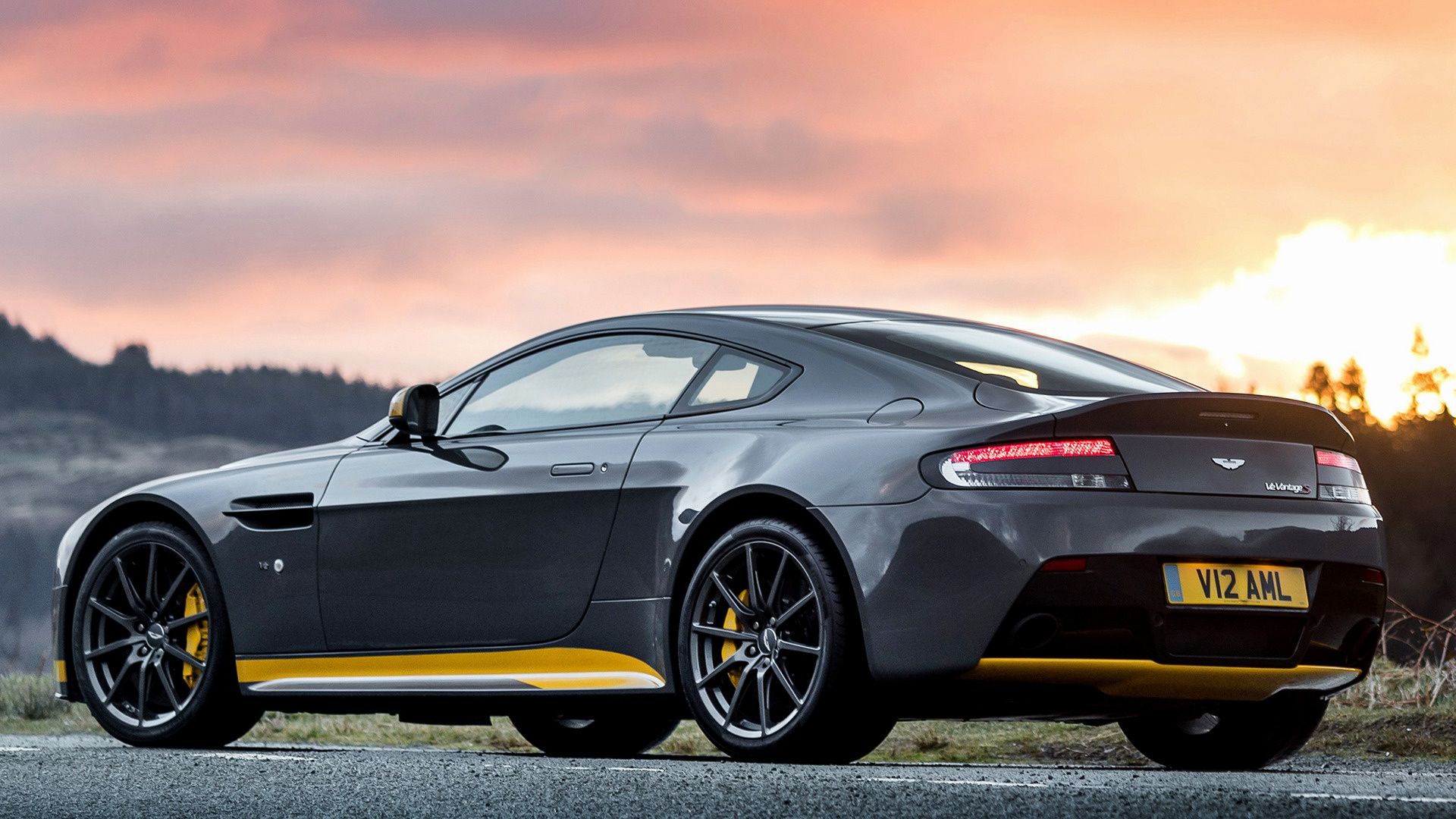 Aston Martin V12 Vantage V600 Wallpapers