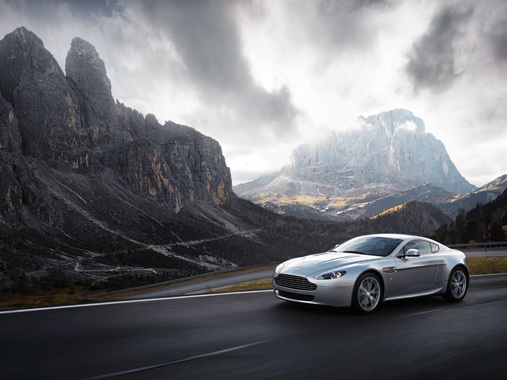 Aston Martin V12 Vantage V600 Wallpapers