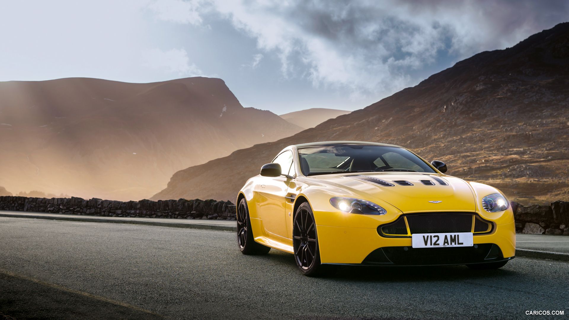 Aston Martin V12 Vantage Wallpapers