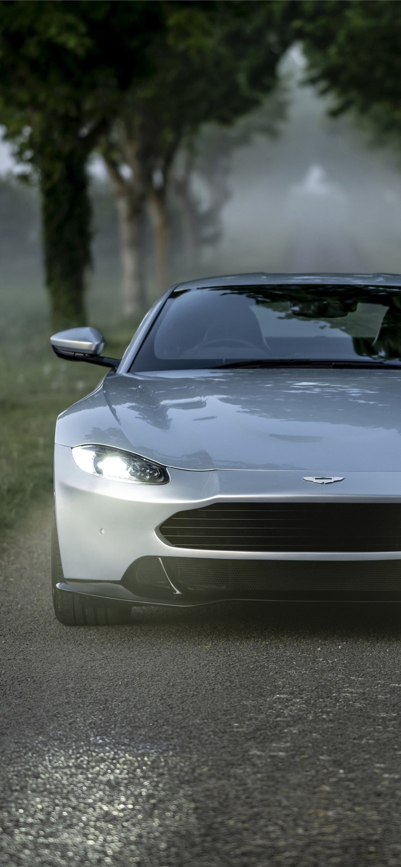 Aston Martin V8 Wallpapers