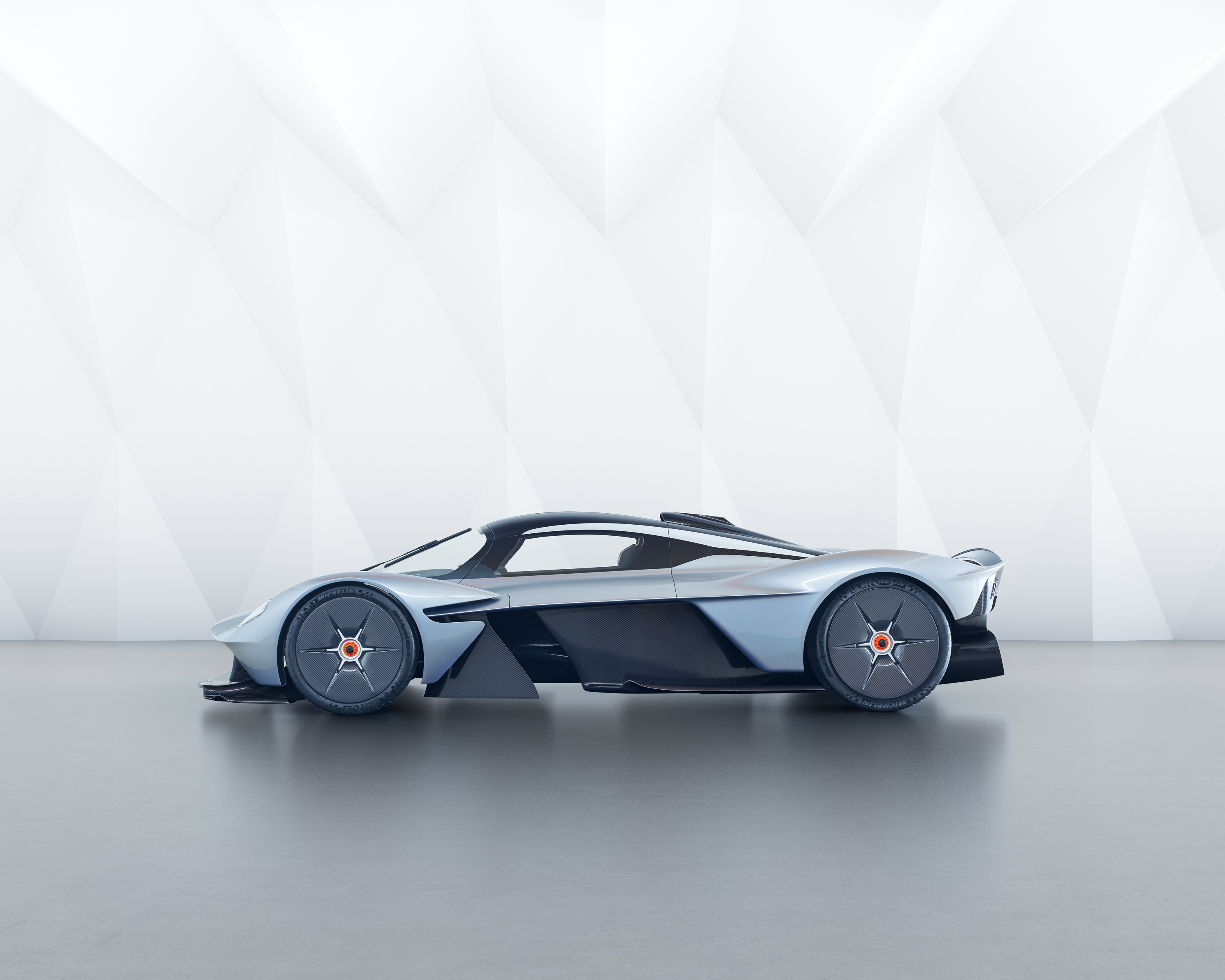 Aston Martin Valkyrie Wallpapers