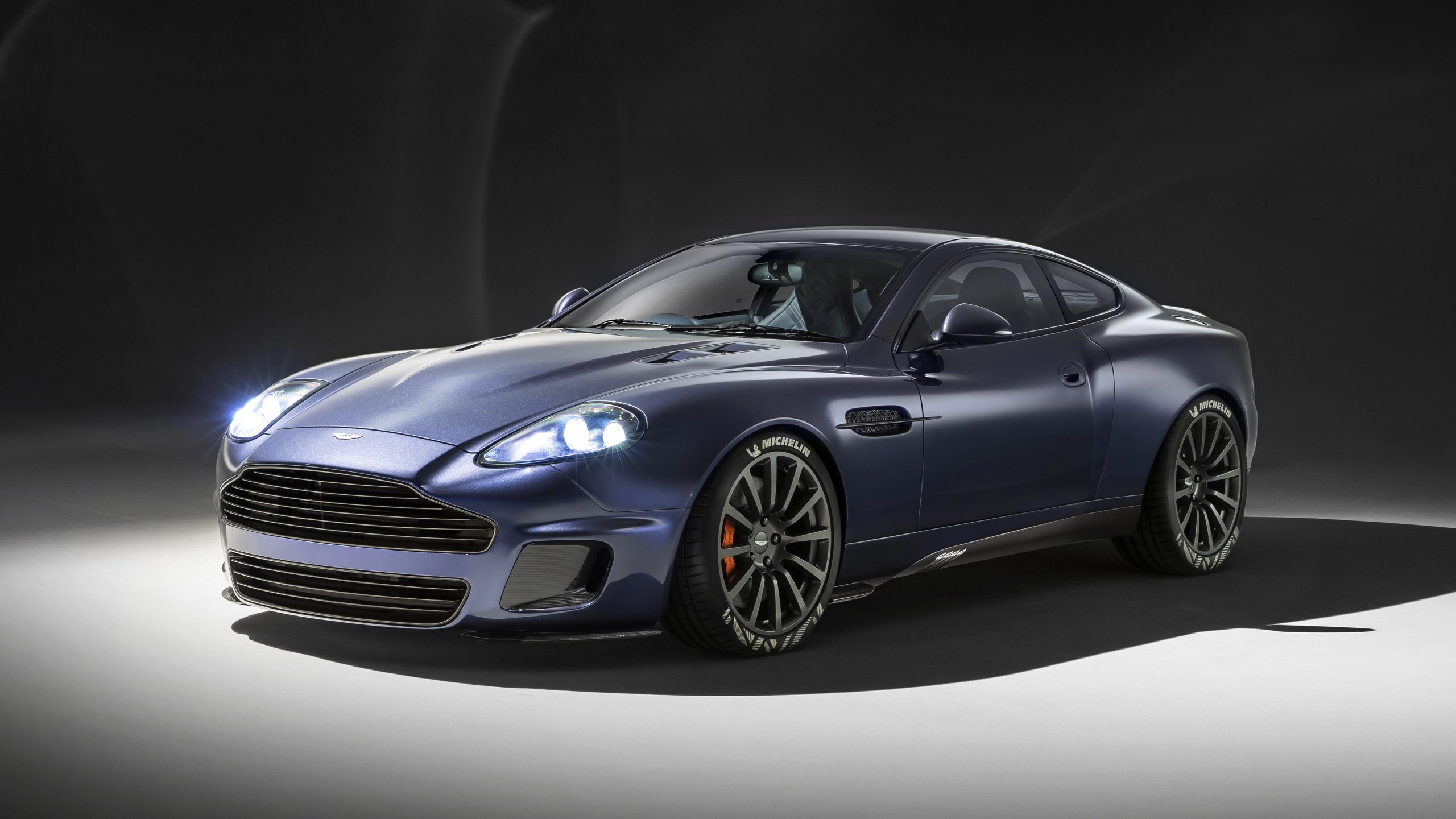 Aston Martin Vanquish 25 Wallpapers