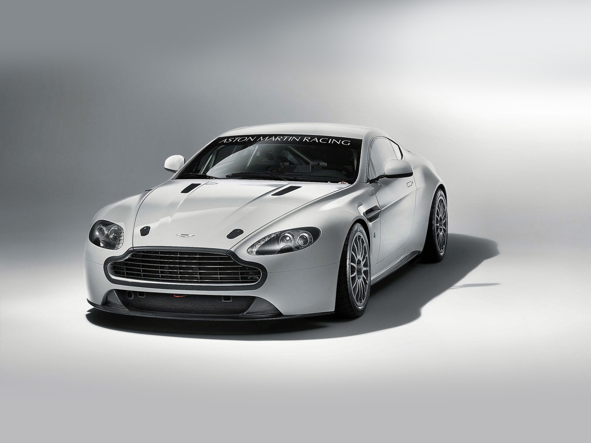 Aston Martin Vantage Gt4 Wallpapers