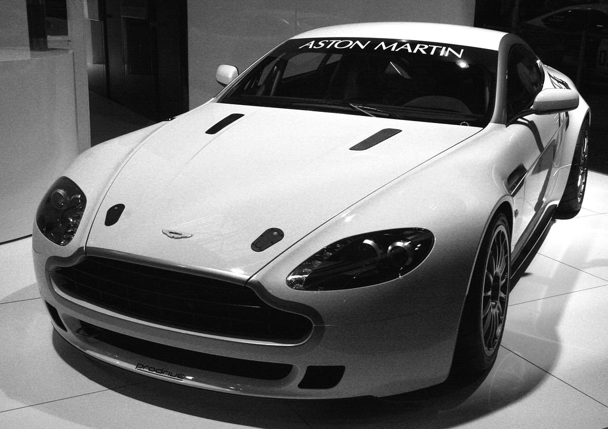 Aston Martin Vantage Gt4 Wallpapers