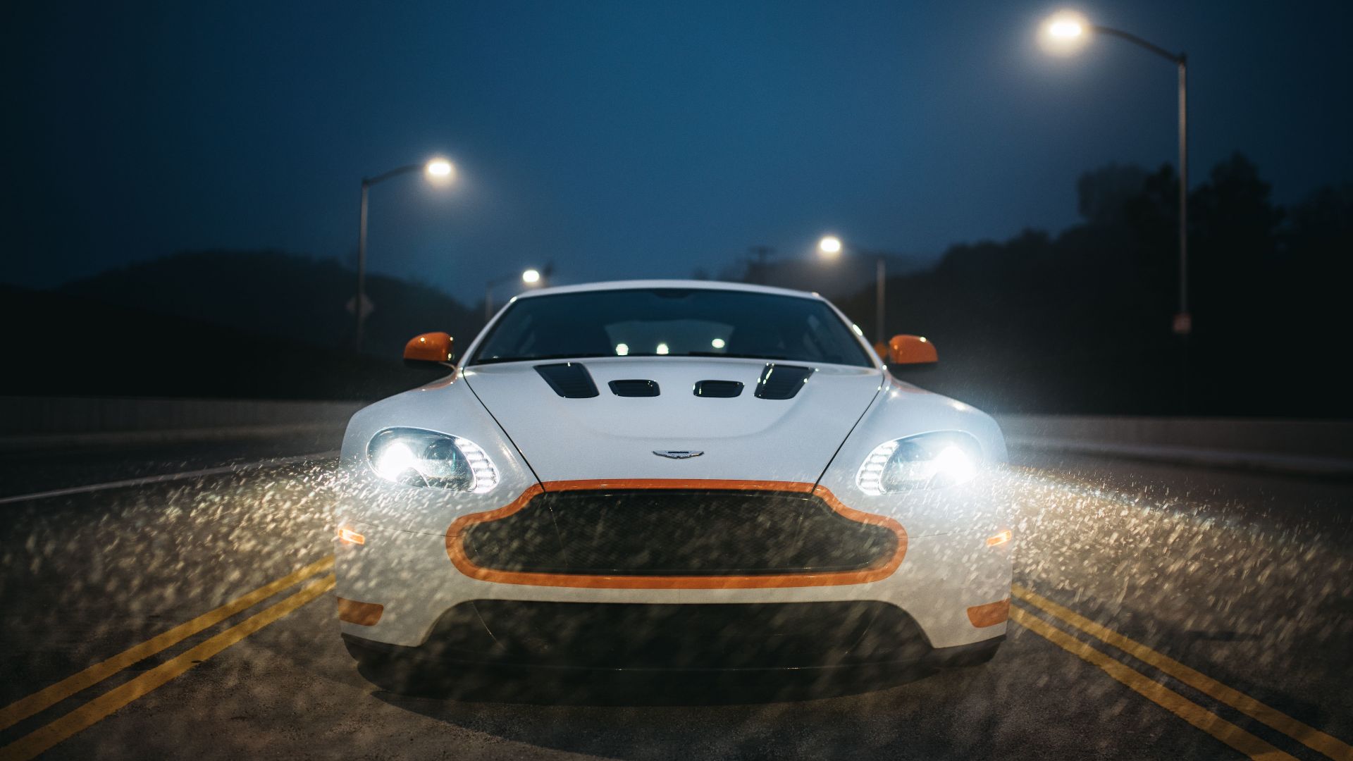 Aston Martin Vantage S Wallpapers