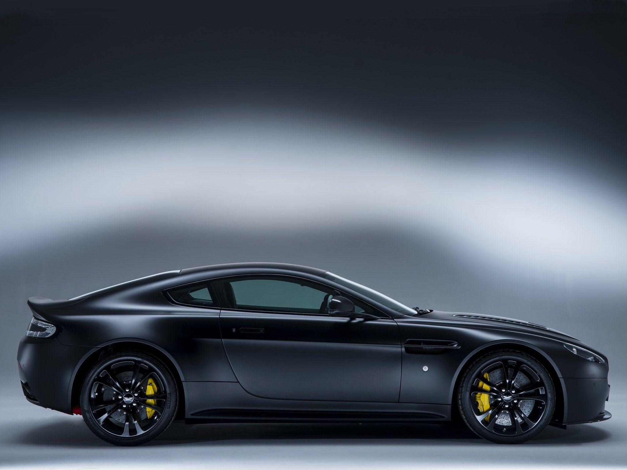 Aston Martin Vantage S Wallpapers