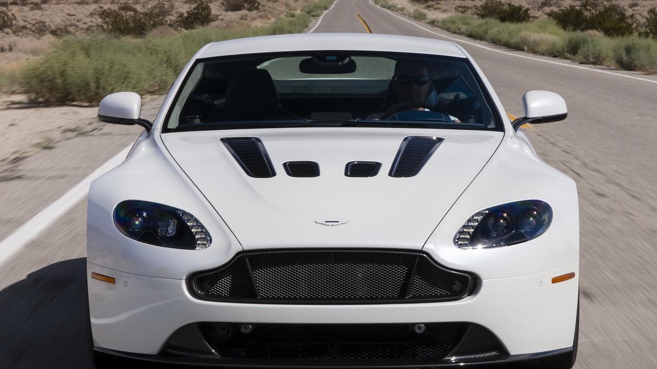 Aston Martin Vantage S Wallpapers