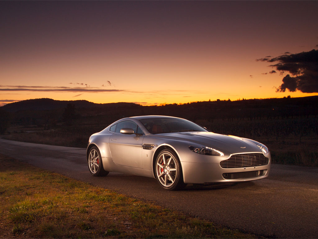 Aston Martin Vantage S Wallpapers