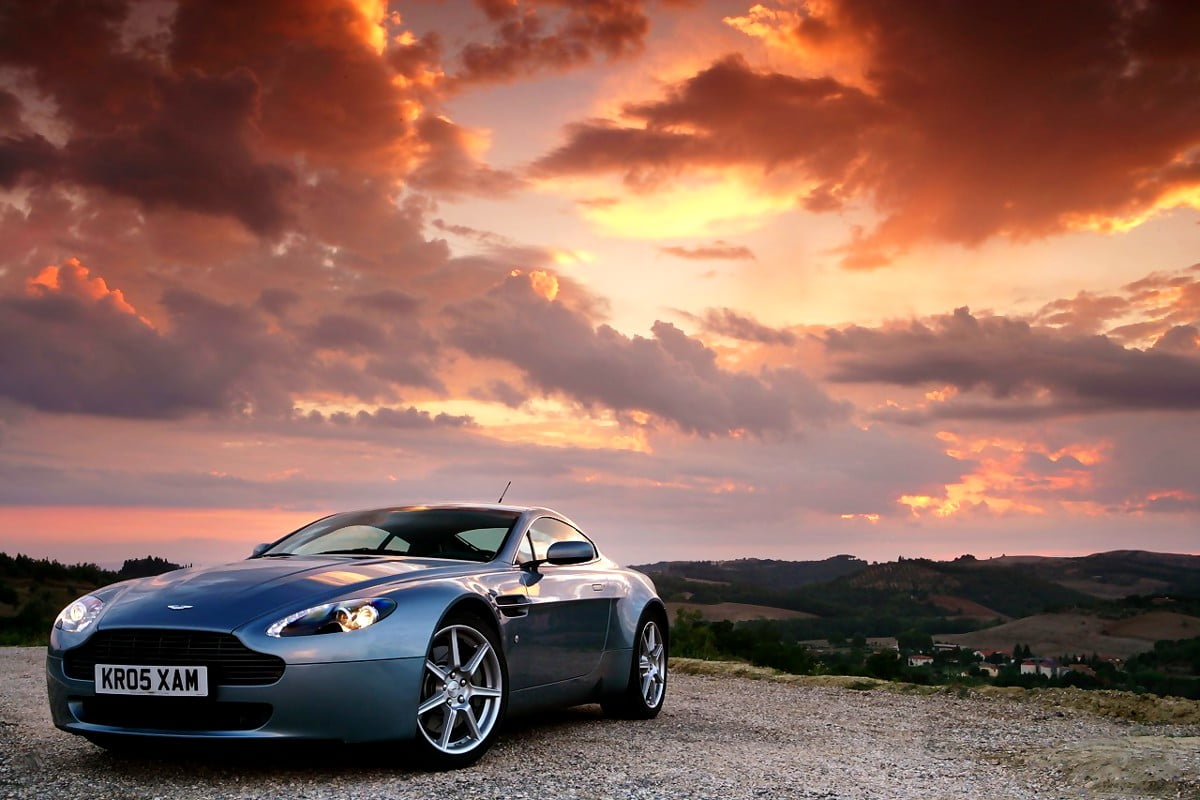 Aston Martin Vantage Wallpapers