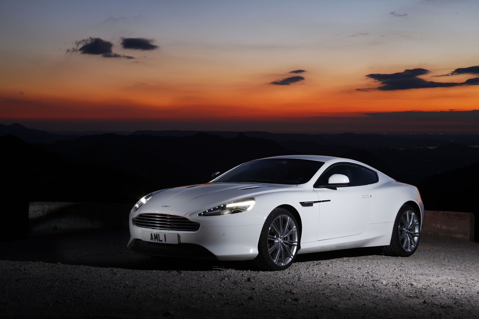 Aston Martin Virage Wallpapers