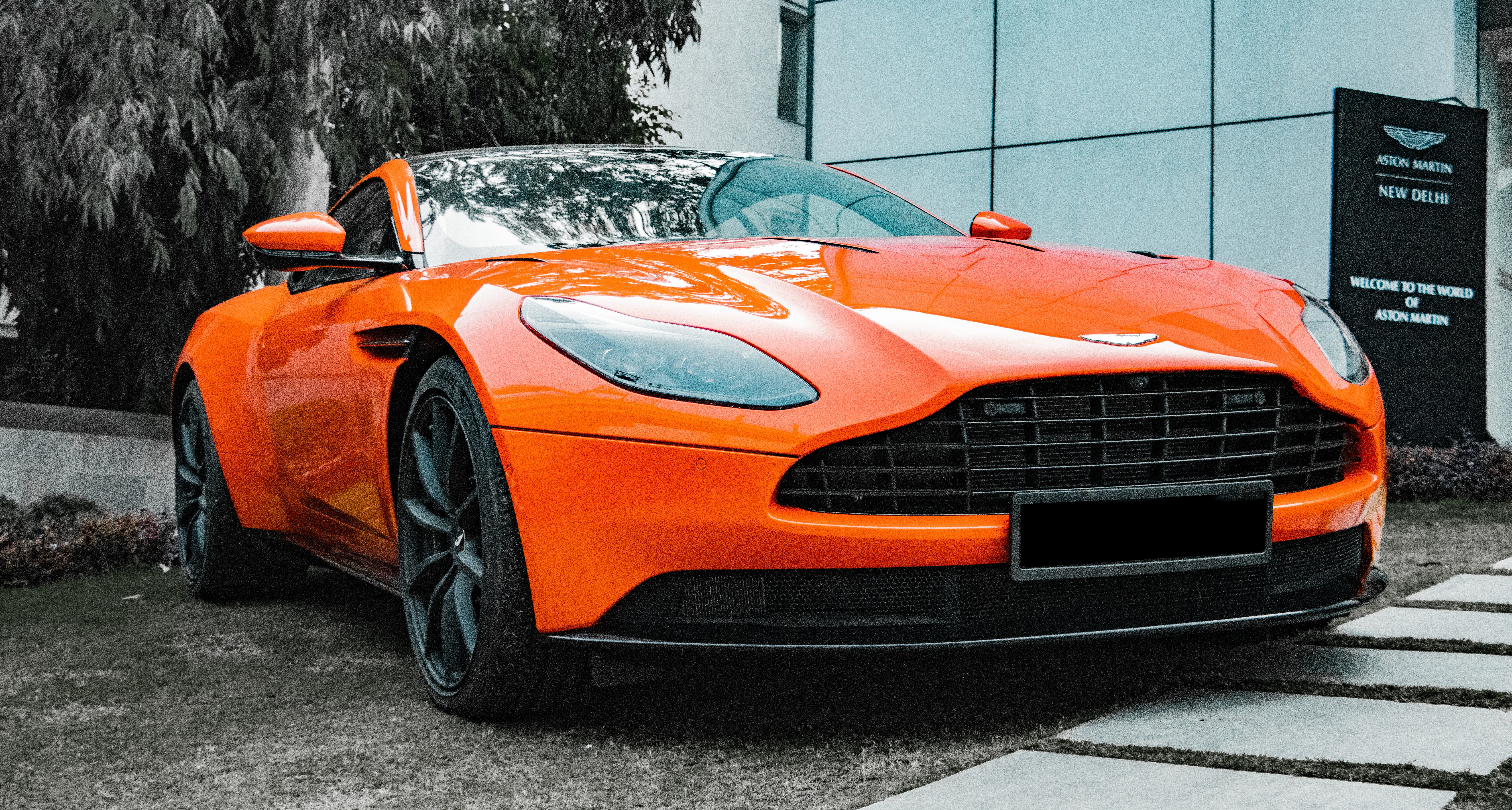 Aston Martin Wallpapers