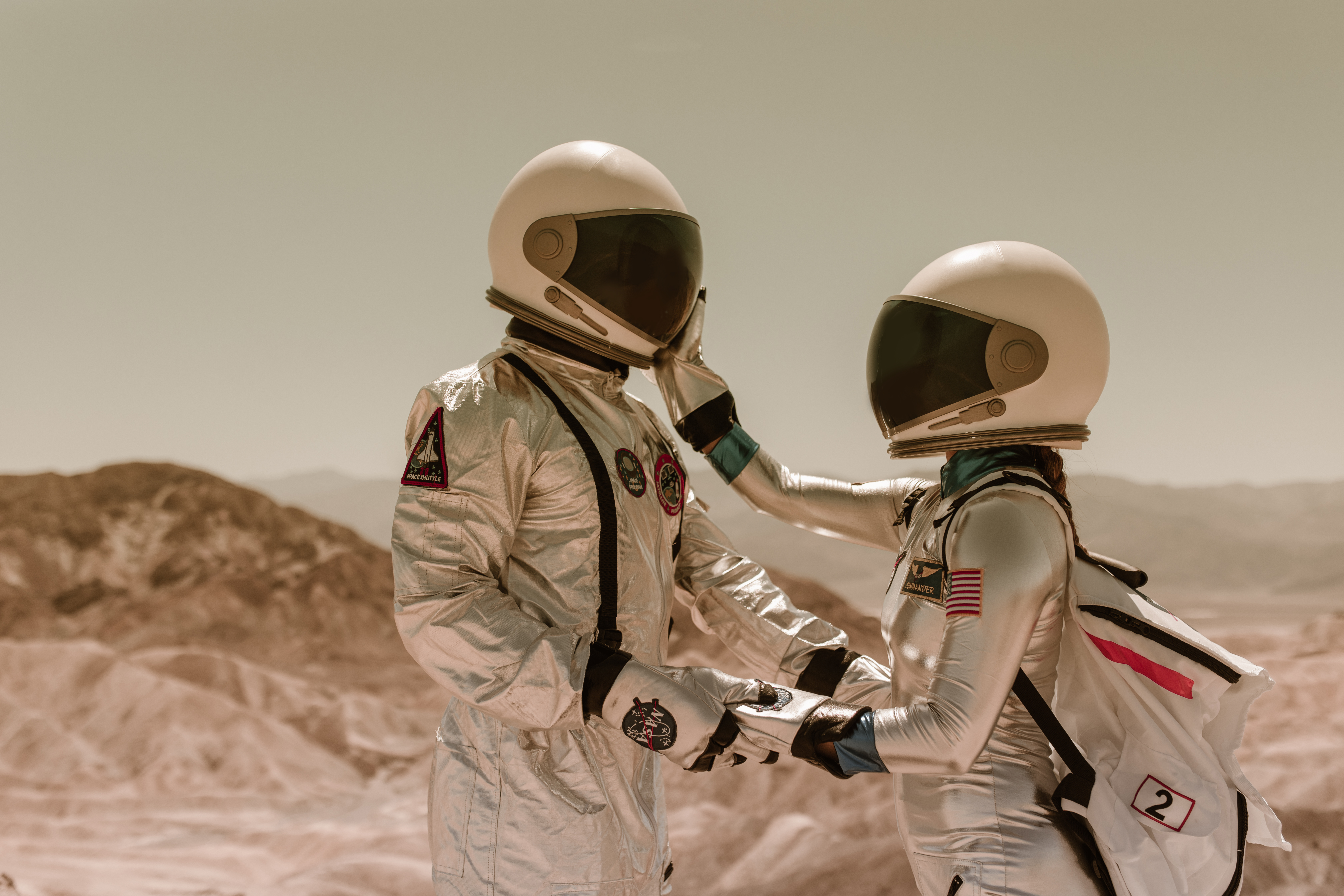 Astronaut Couple Wallpapers