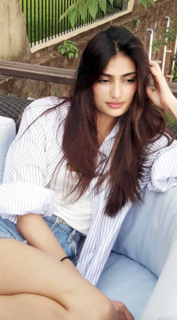 Athiya Shetty Wallpapers