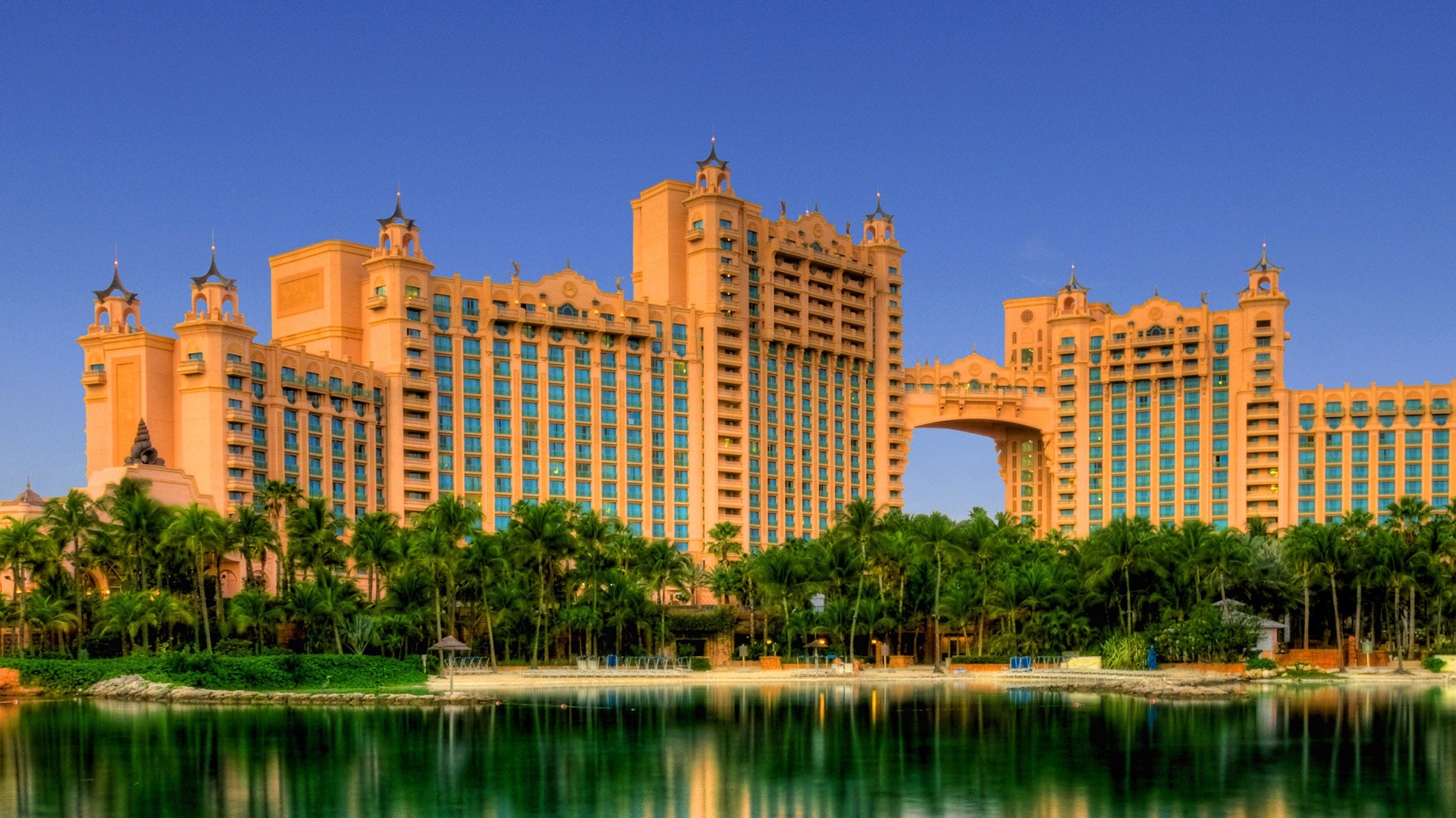 Atlantis Paradise Island Wallpapers