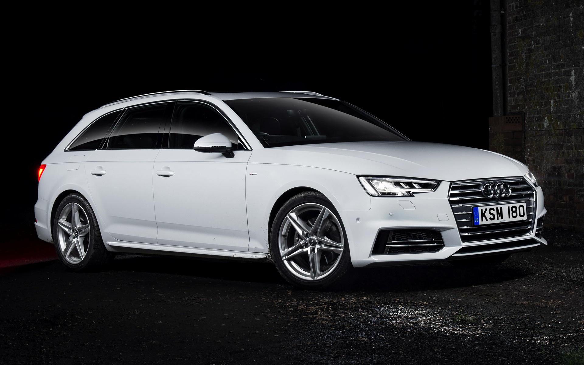 Audi A4 Avant S Line Wallpapers