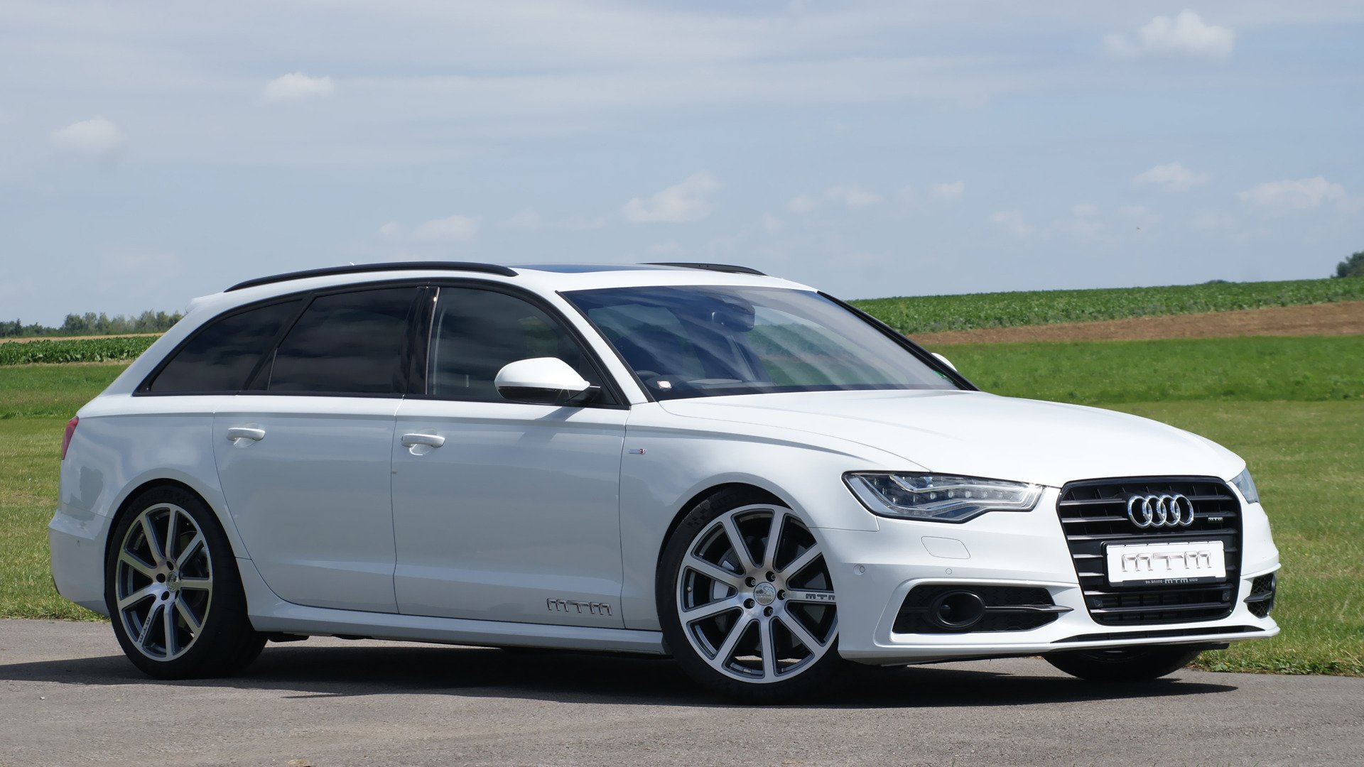 Audi A6 Avant Wallpapers