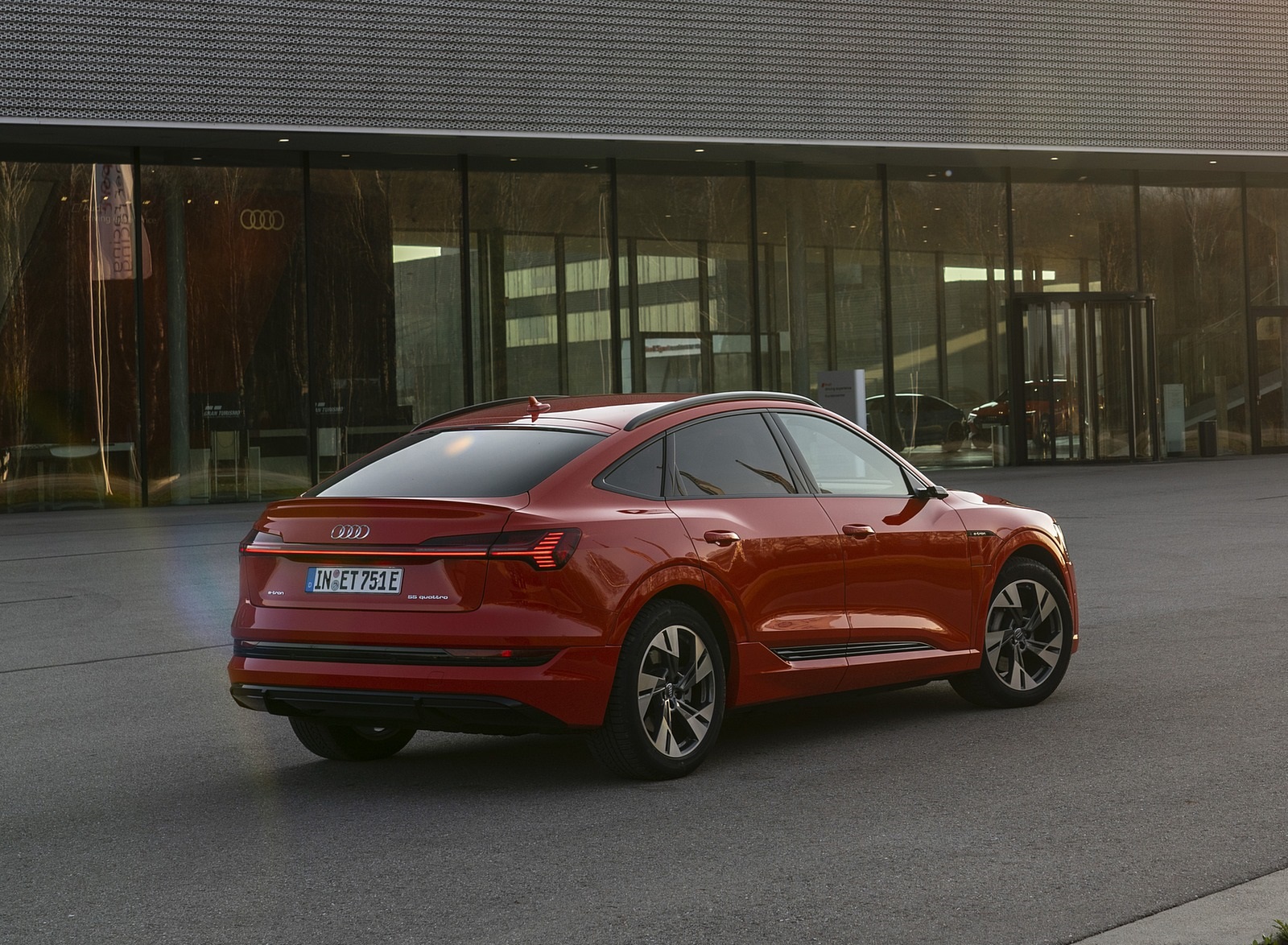 Audi E-Tron Sportback S Line Wallpapers