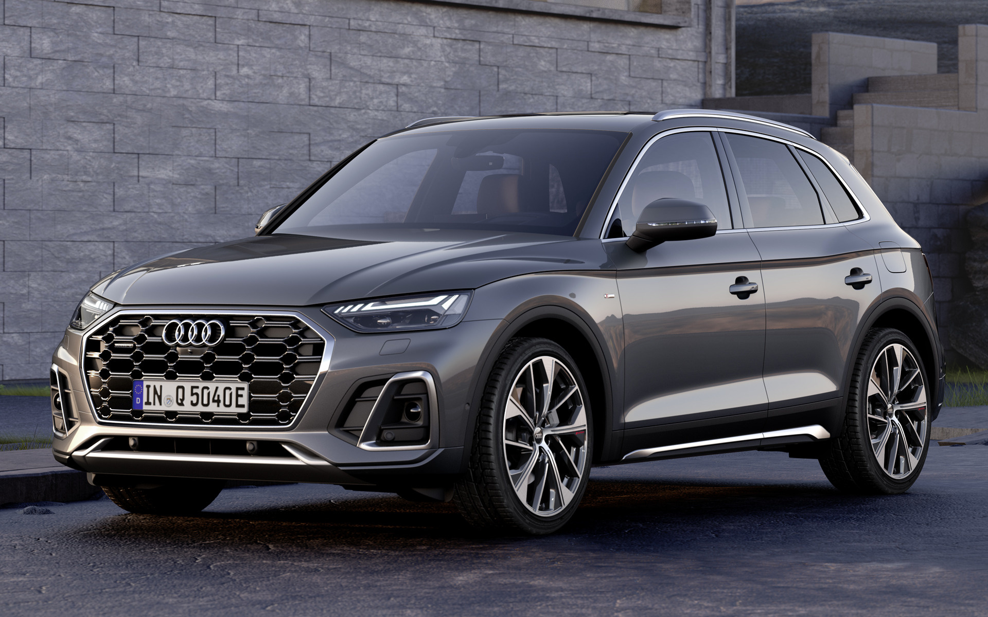 Audi Q5 Plug-In Hybrid S Line Wallpapers