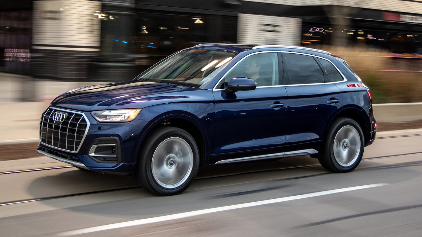 Audi Q5 Plug-In Hybrid S Line Wallpapers