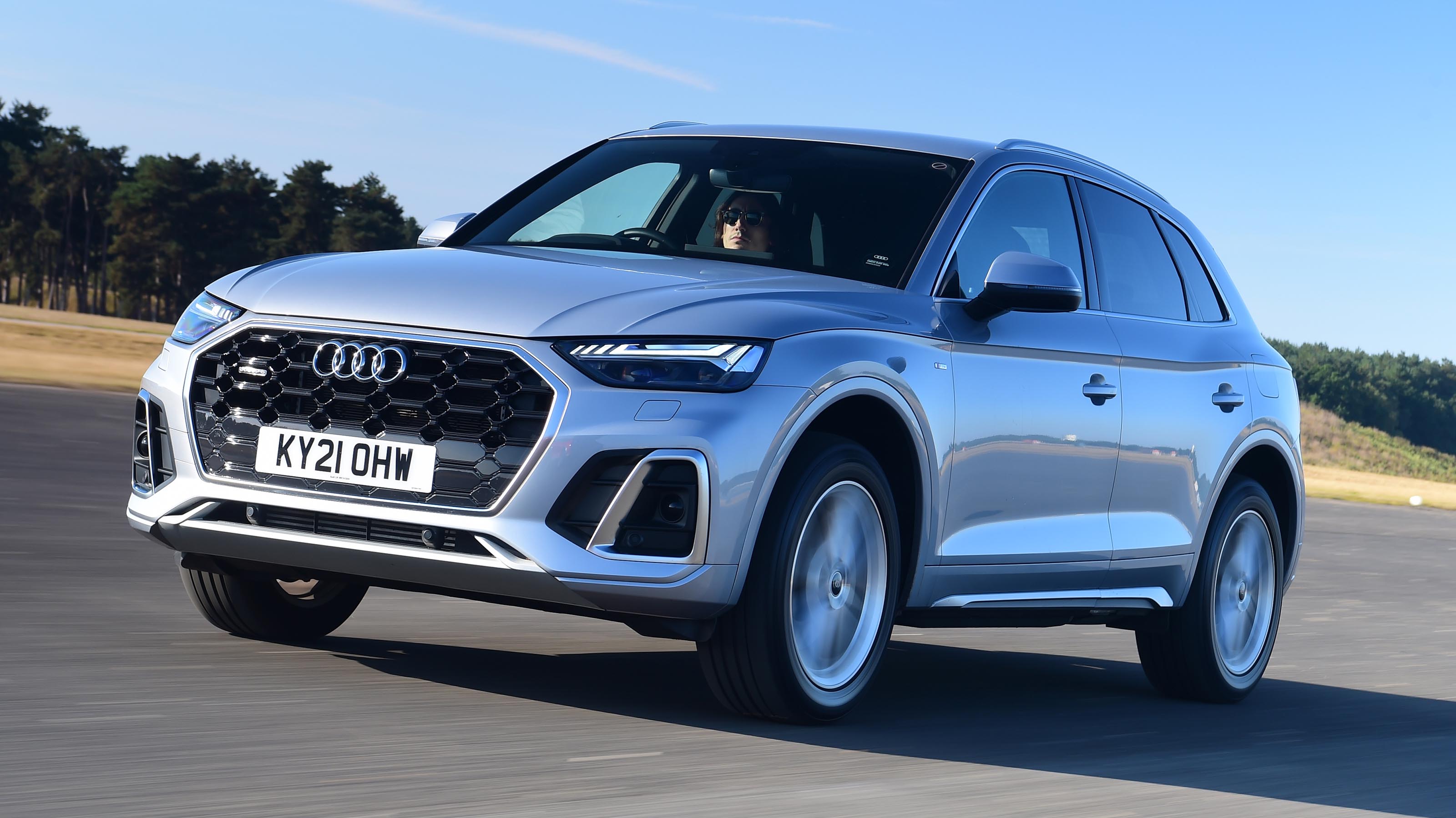 Audi Q5 Plug-In Hybrid S Line Wallpapers