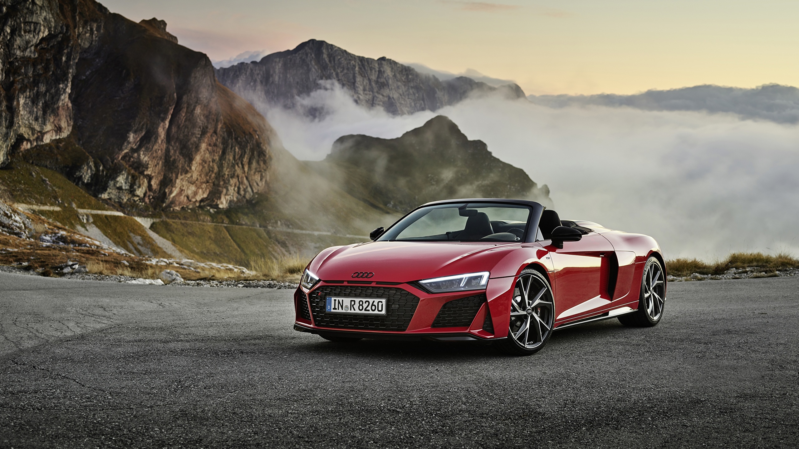 Audi R8 Spyder V10 Plus 4K Side View 2017 Wallpapers