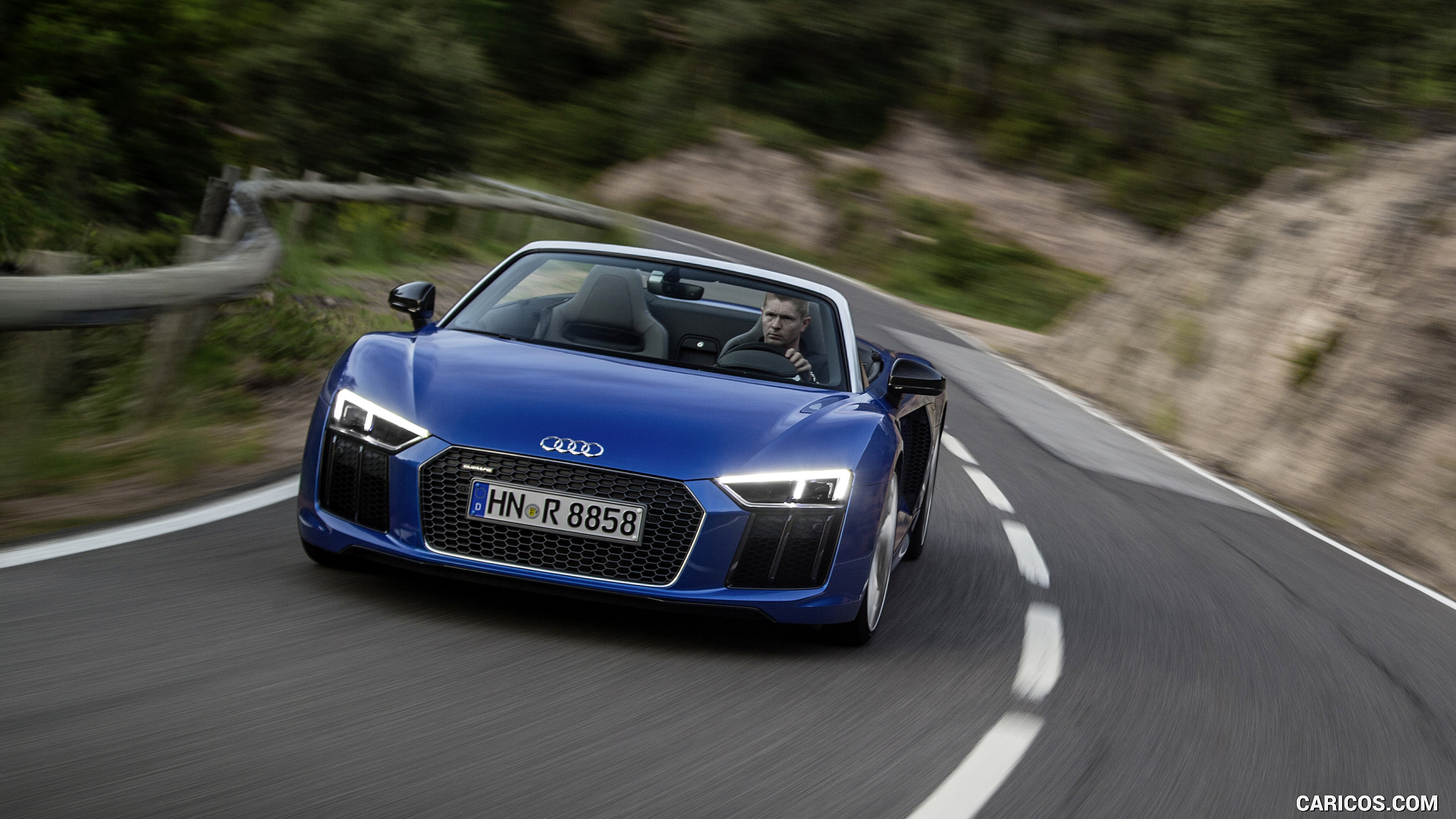 Audi R8 Spyder V10 Plus 4K Side View 2017 Wallpapers