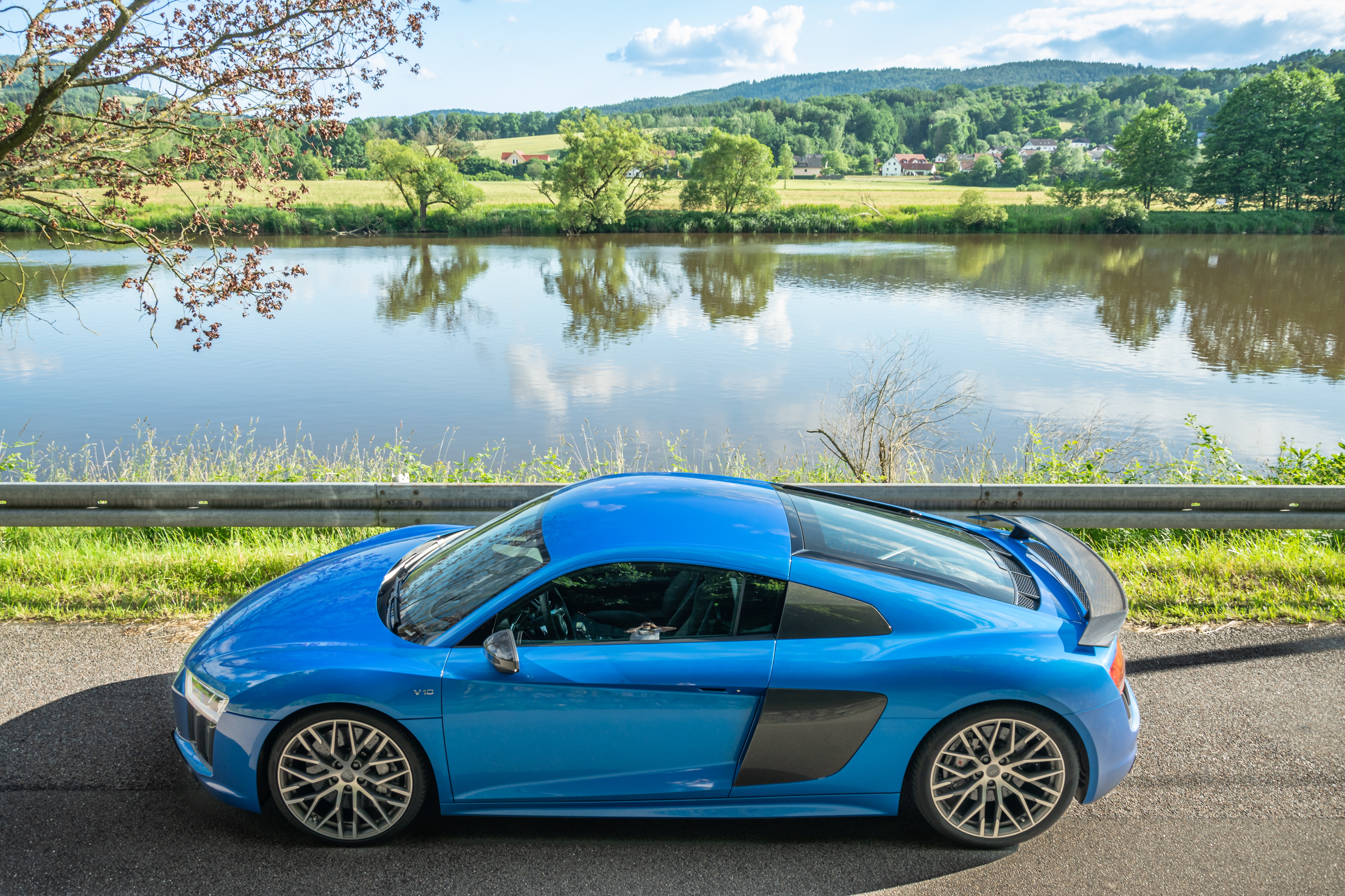 Audi R8 Spyder V10 Plus 4K Side View 2017 Wallpapers