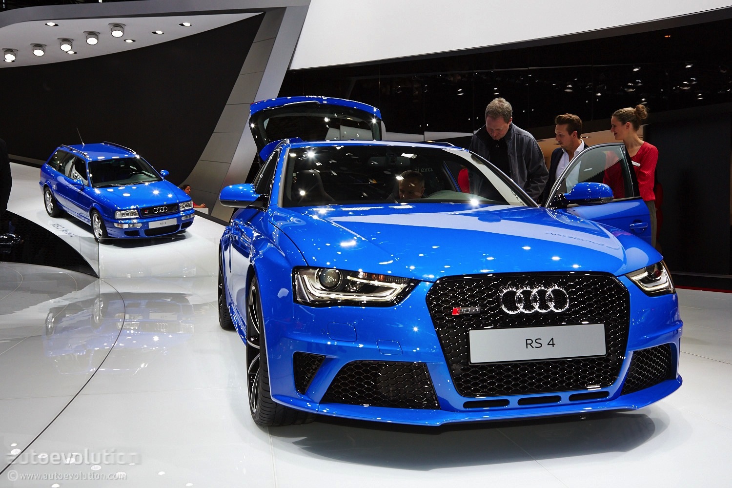 Audi Rs4 Avant Nogaro Wallpapers